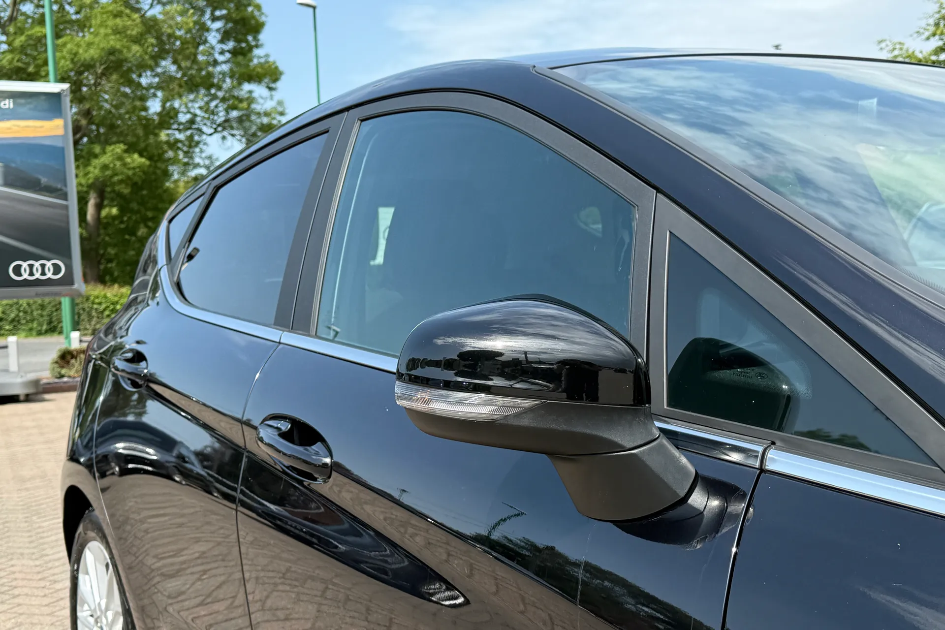 FORD FIESTA thumbnail image number 43