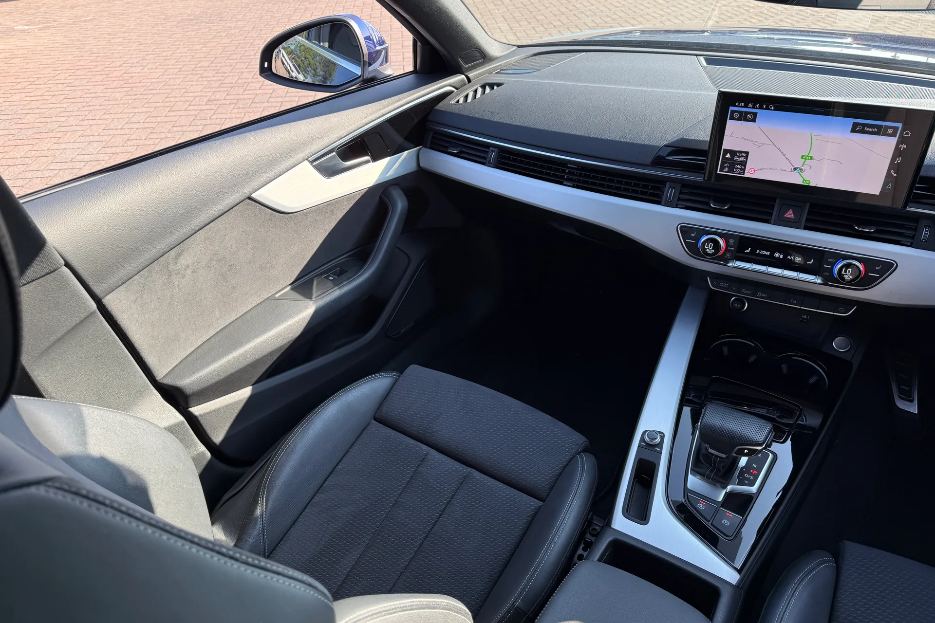 Audi A4 thumbnail image number 41