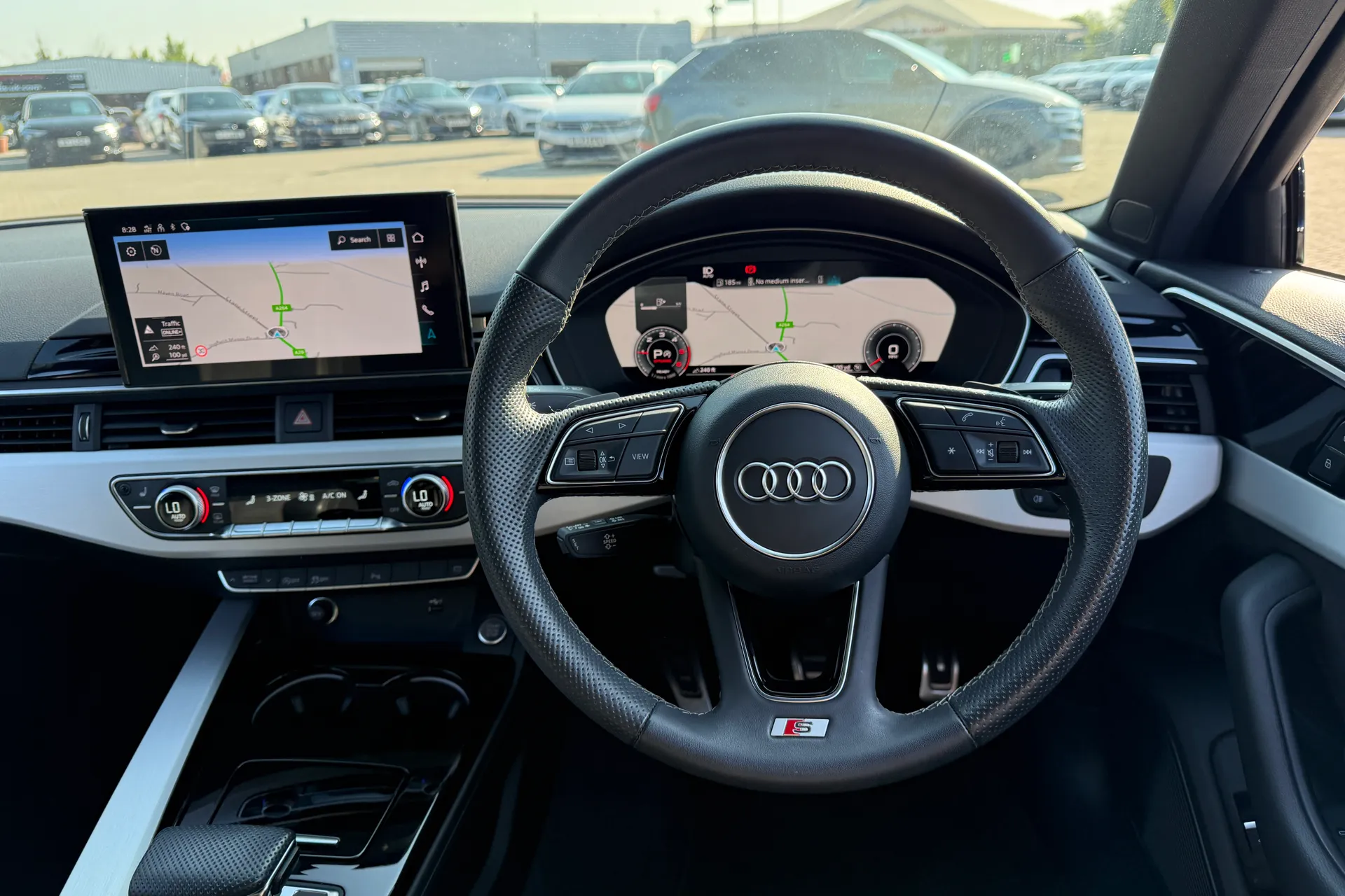 Audi A4 thumbnail image number 6
