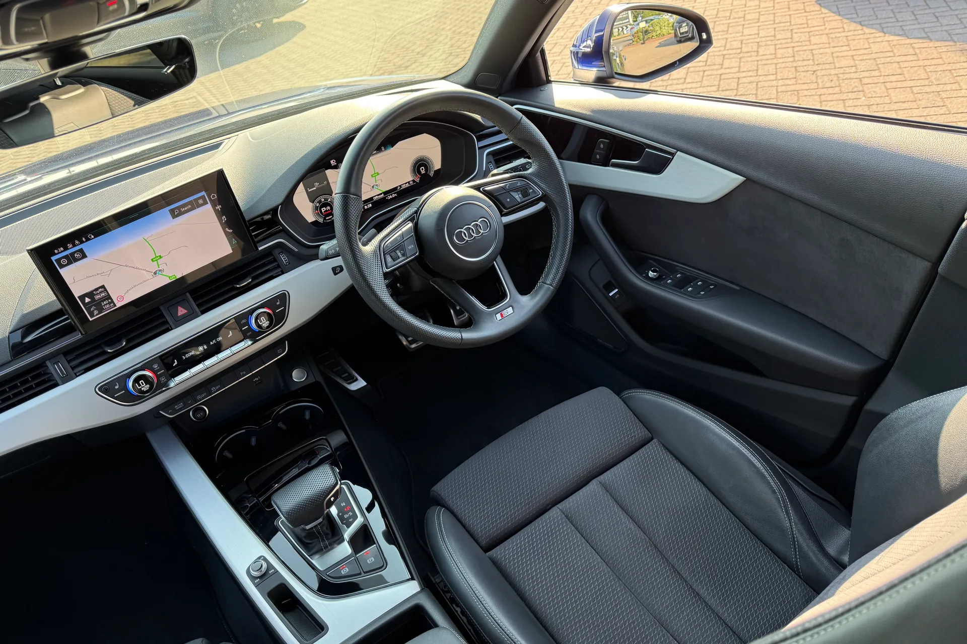 Audi A4 thumbnail image number 44