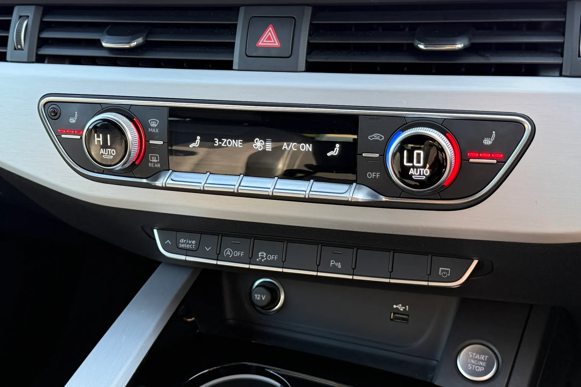Audi A4 thumbnail image number 18
