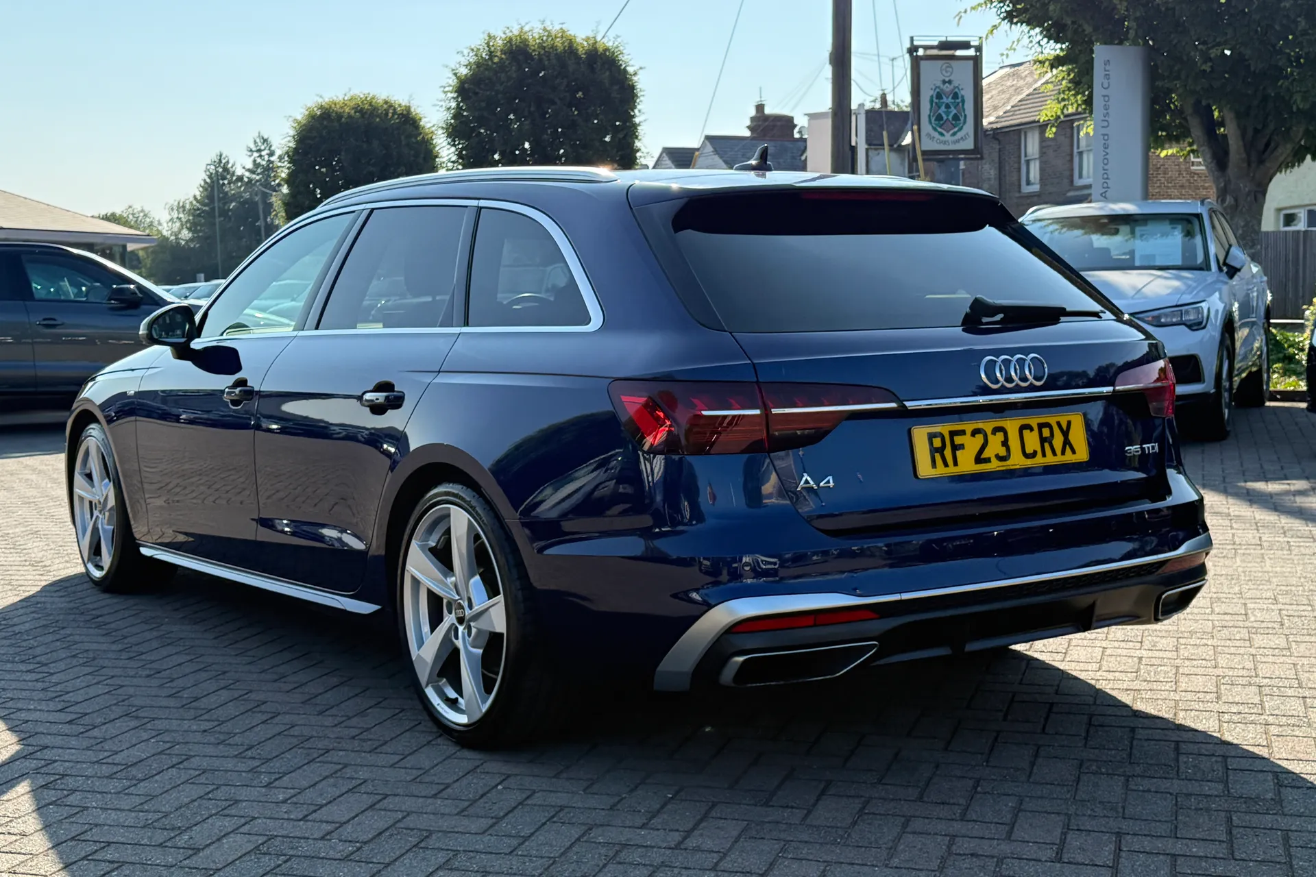 Audi A4 thumbnail image number 36