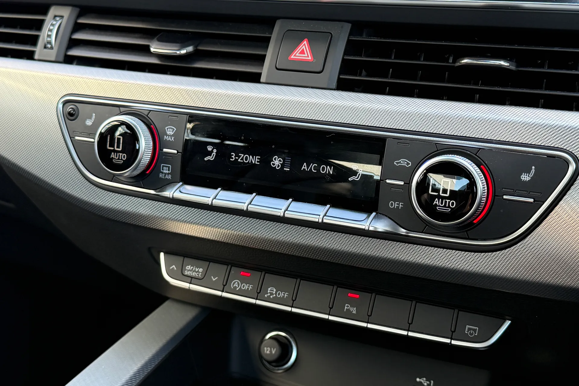 Audi A4 thumbnail image number 18