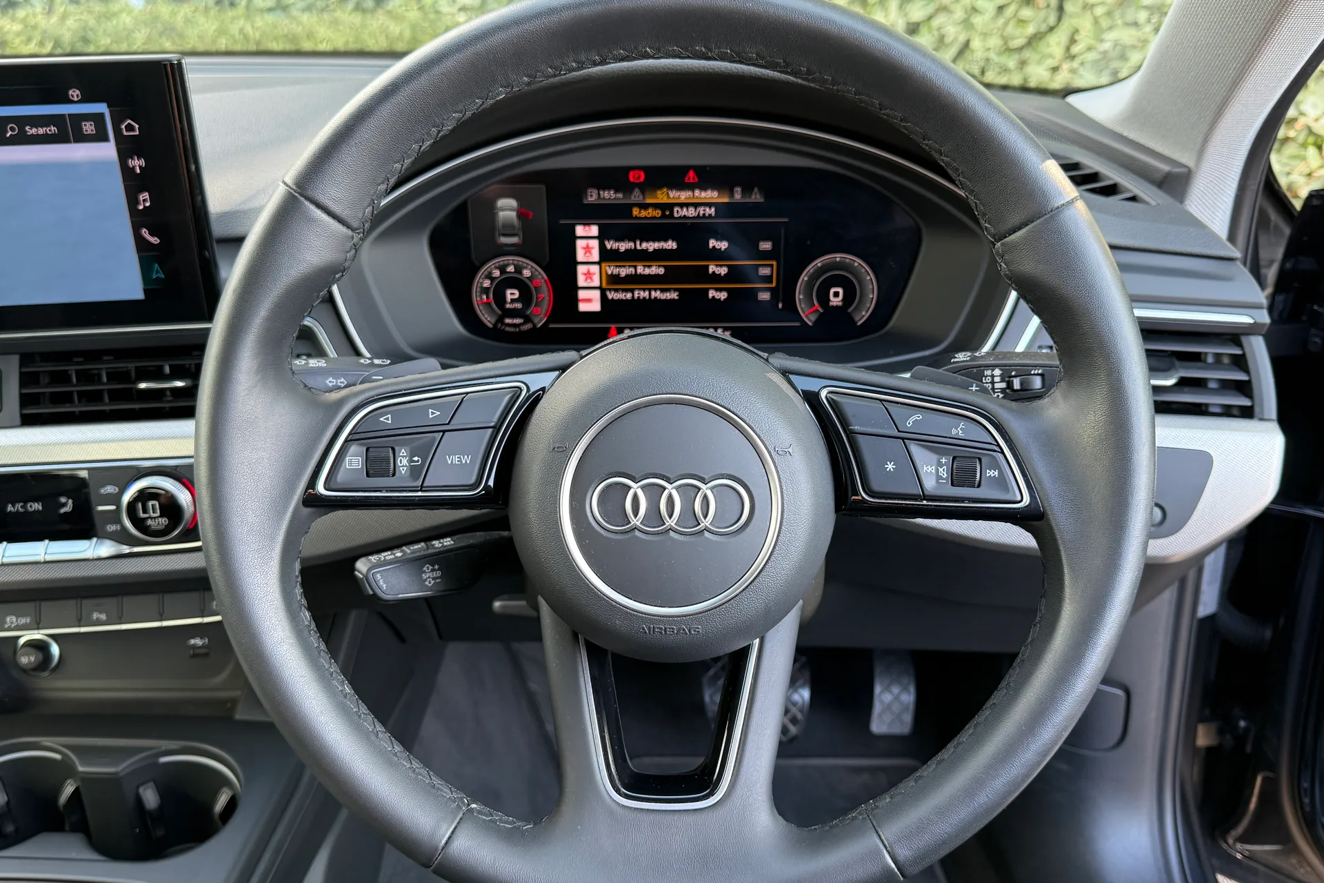 Audi A4 thumbnail image number 15