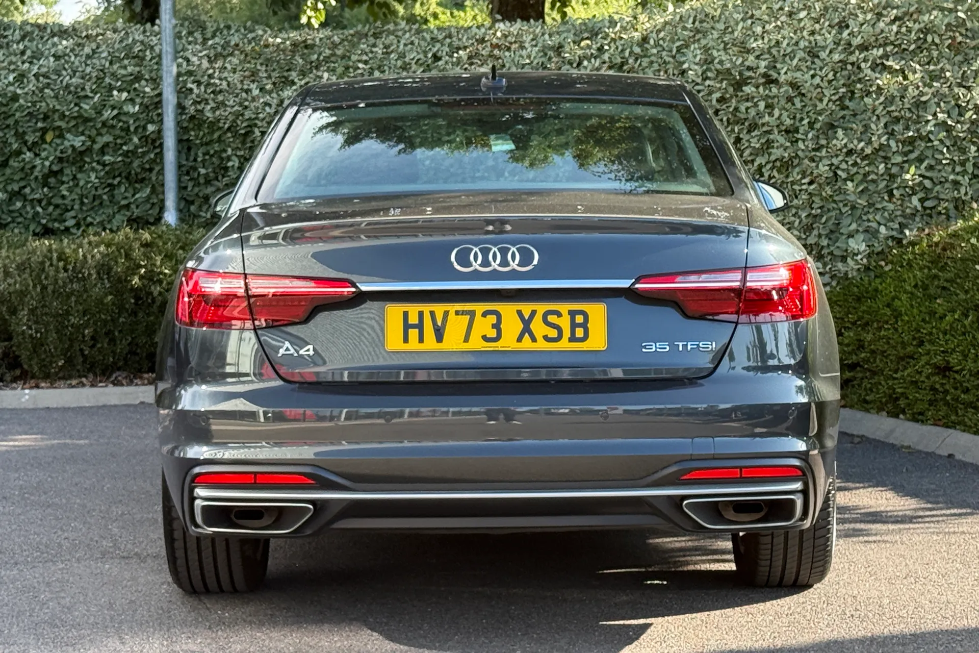 Audi A4 thumbnail image number 10