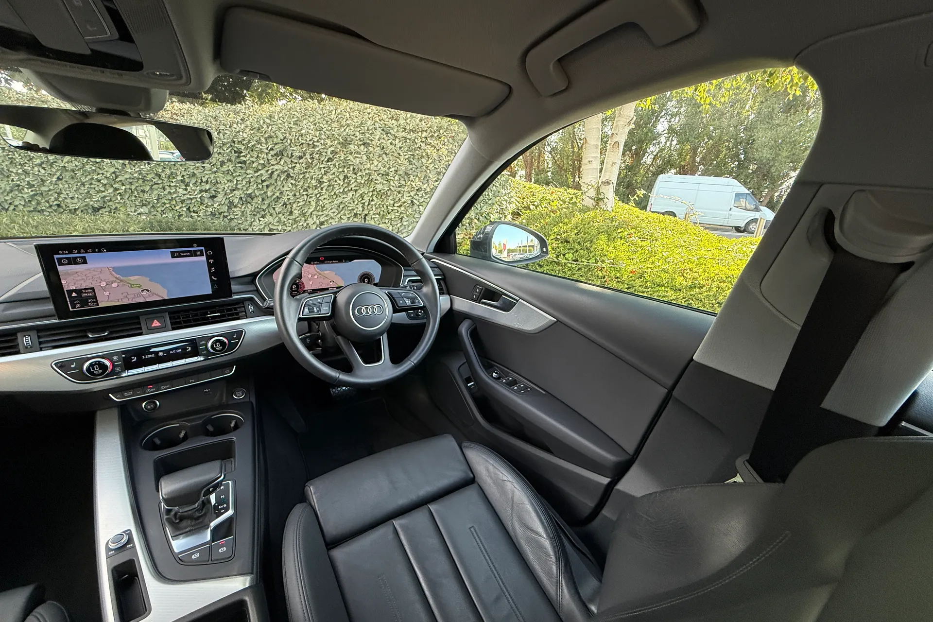 Audi A4 thumbnail image number 40