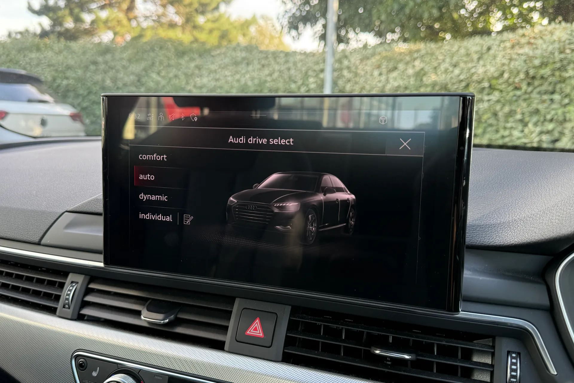 Audi A4 thumbnail image number 11