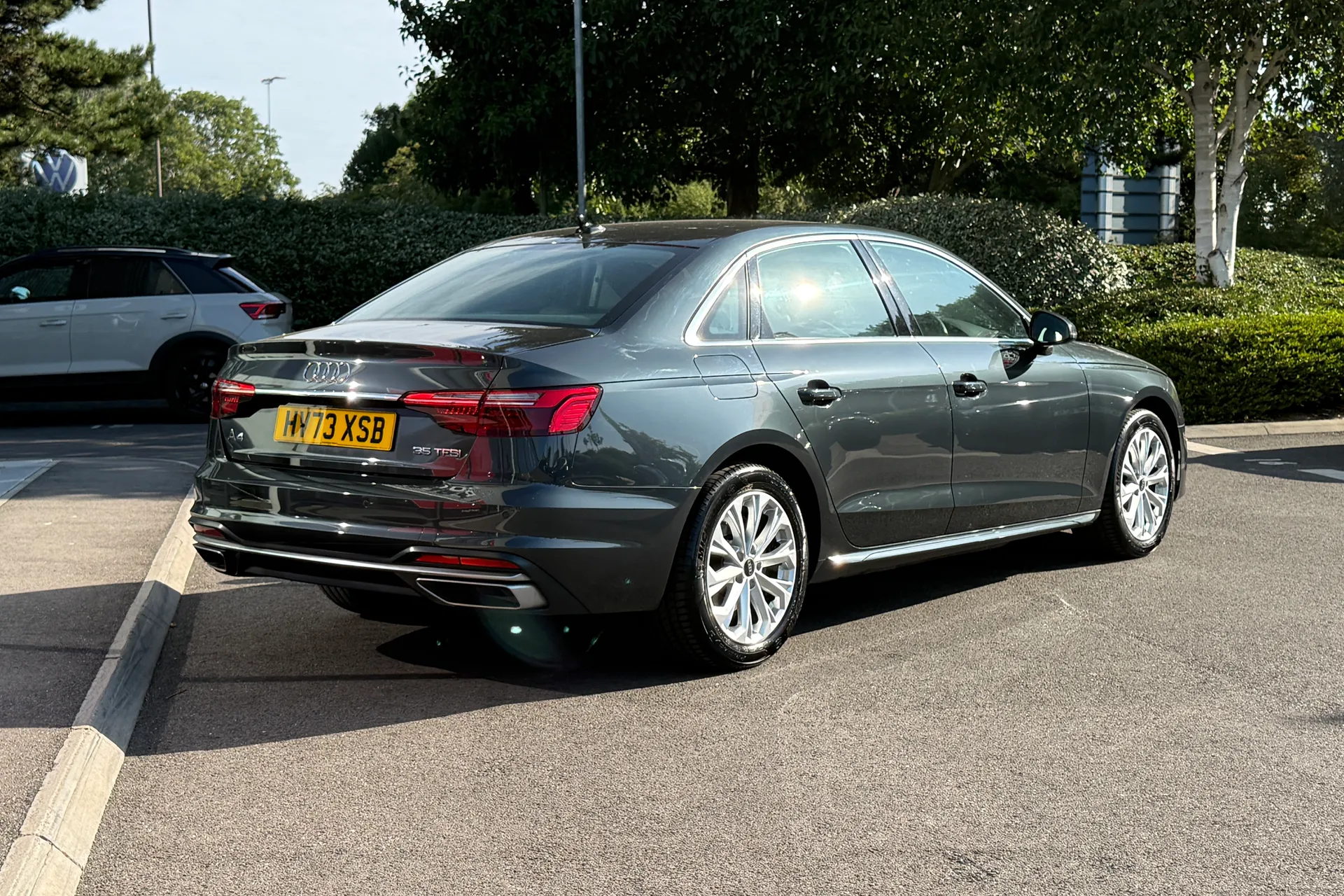 Audi A4 thumbnail image number 12