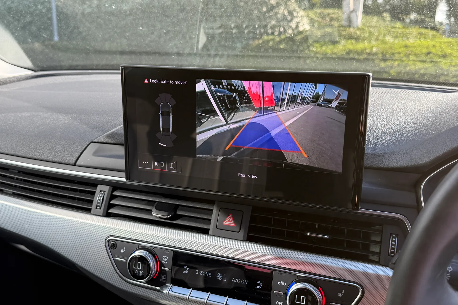 Audi A4 thumbnail image number 3