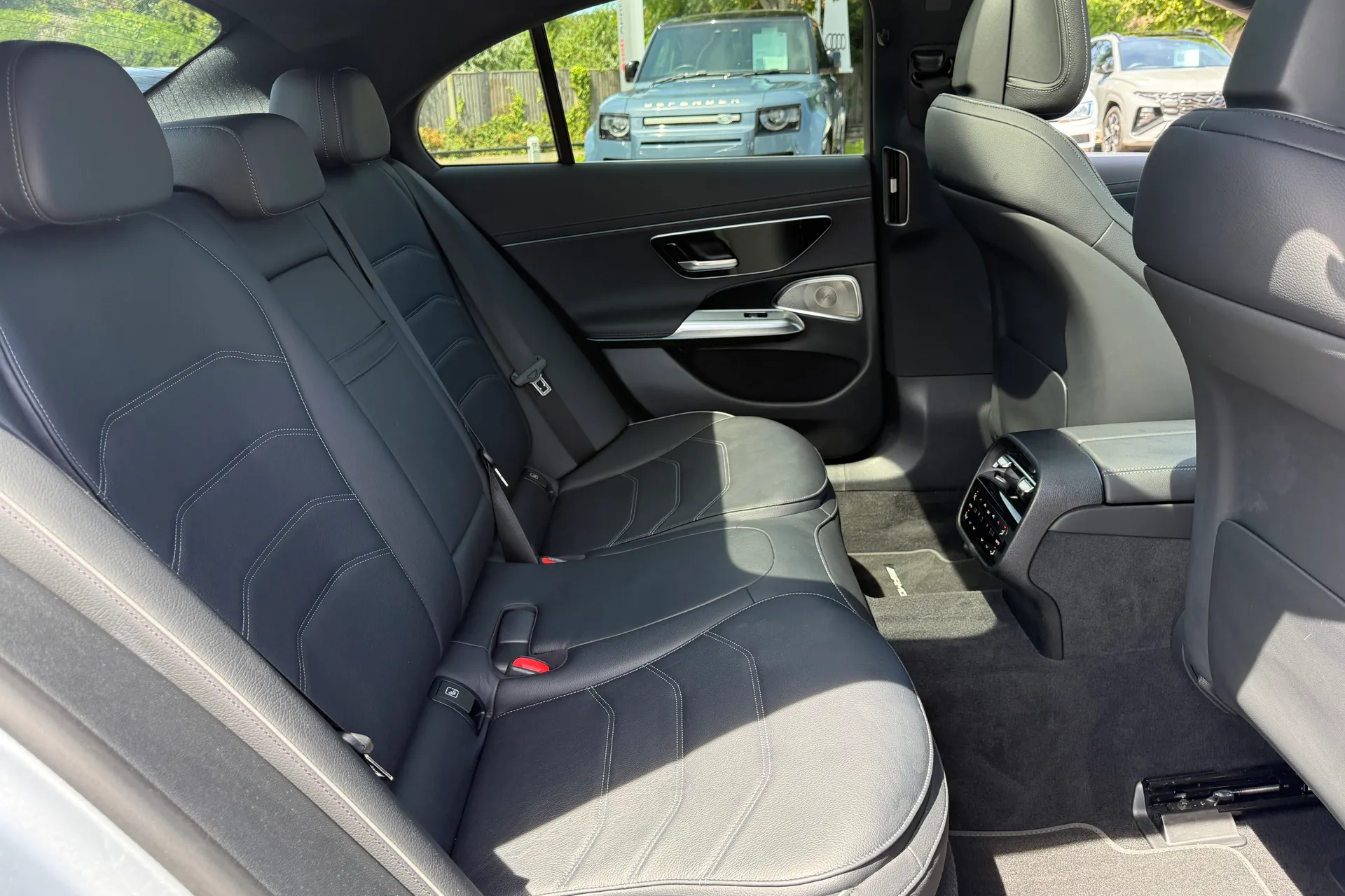 MERCEDES-BENZ E CLASS thumbnail image number 47