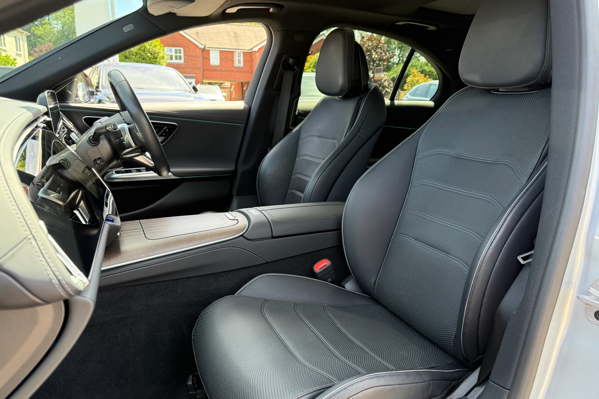 MERCEDES-BENZ E CLASS thumbnail image number 30
