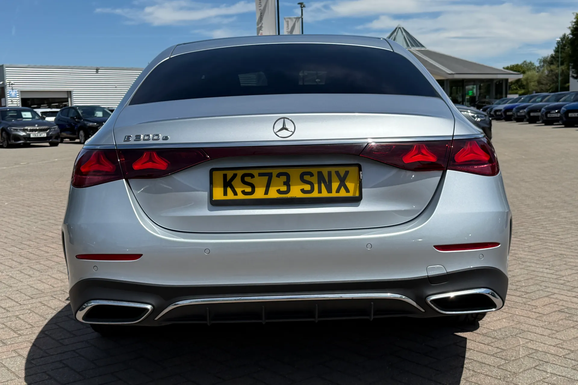 MERCEDES-BENZ E CLASS thumbnail image number 36