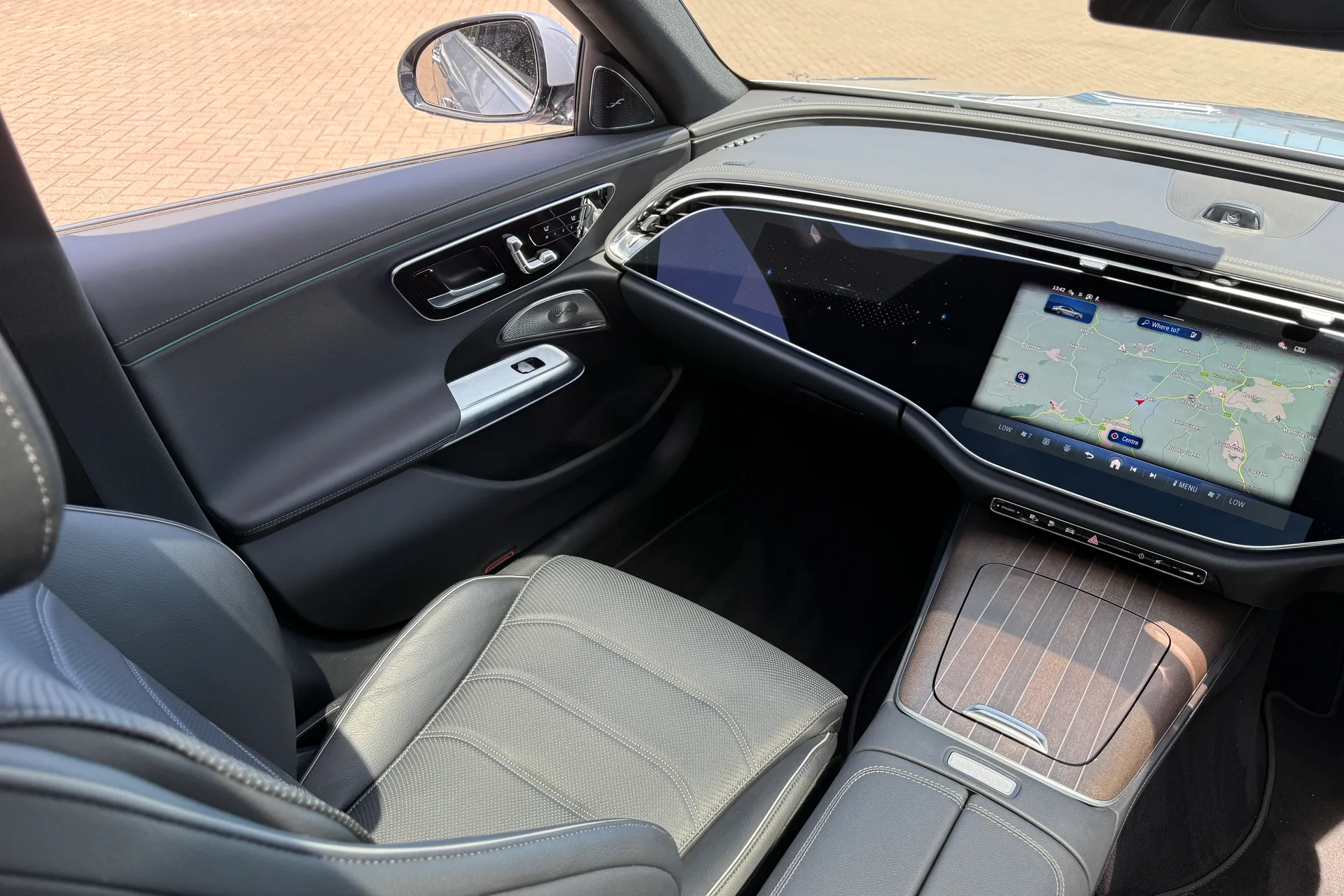 MERCEDES-BENZ E CLASS thumbnail image number 43