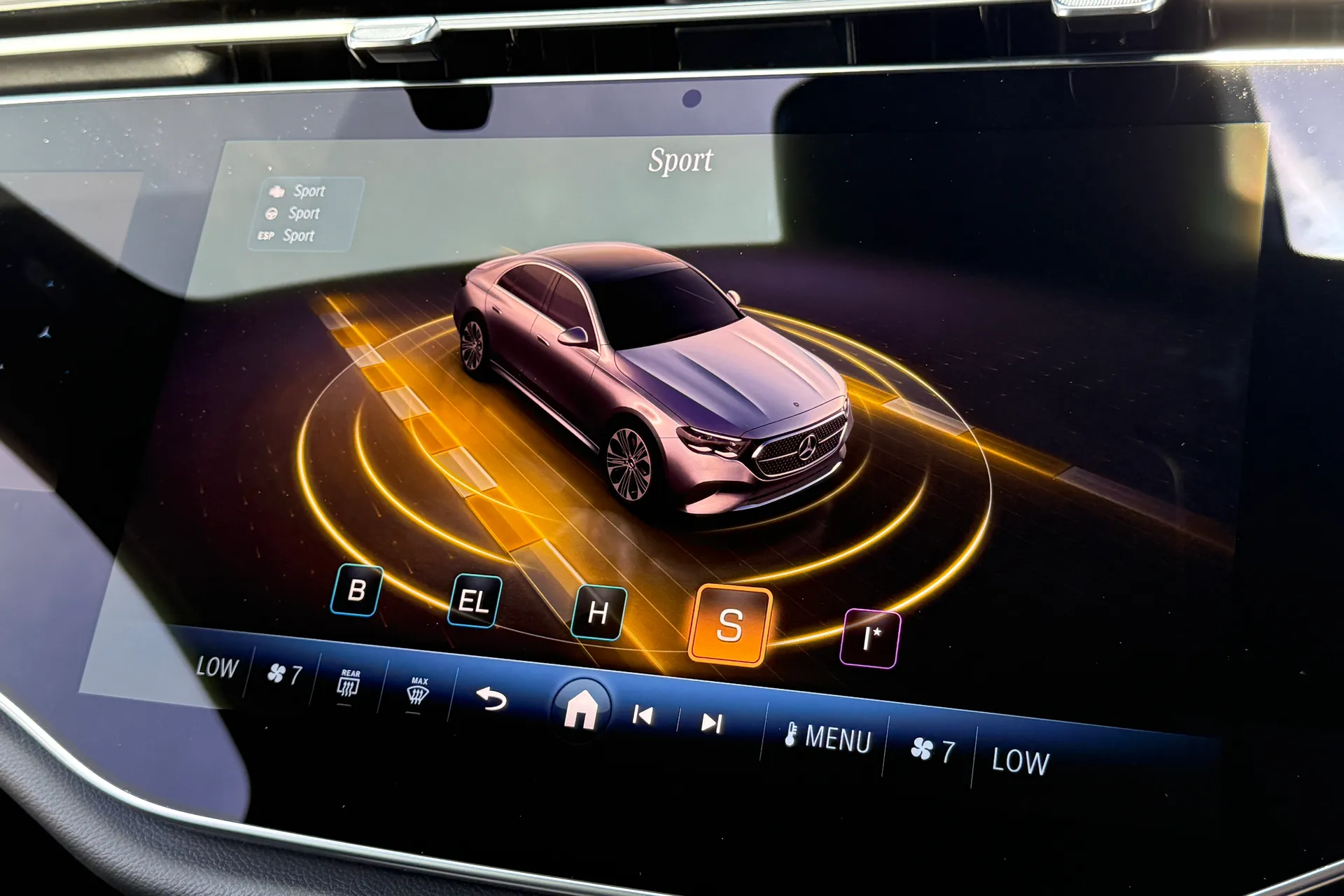 MERCEDES-BENZ E CLASS thumbnail image number 11