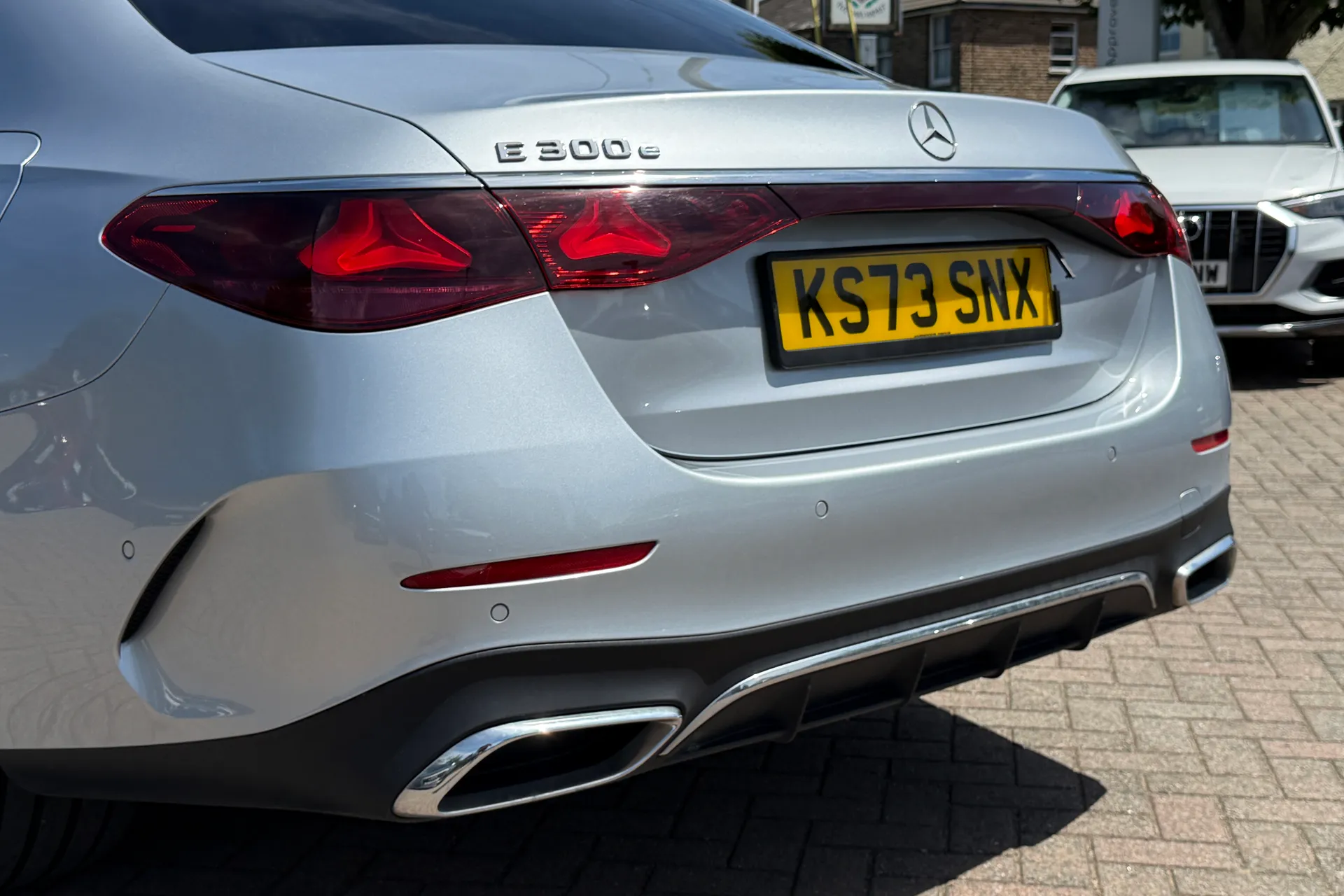 MERCEDES-BENZ E CLASS thumbnail image number 53