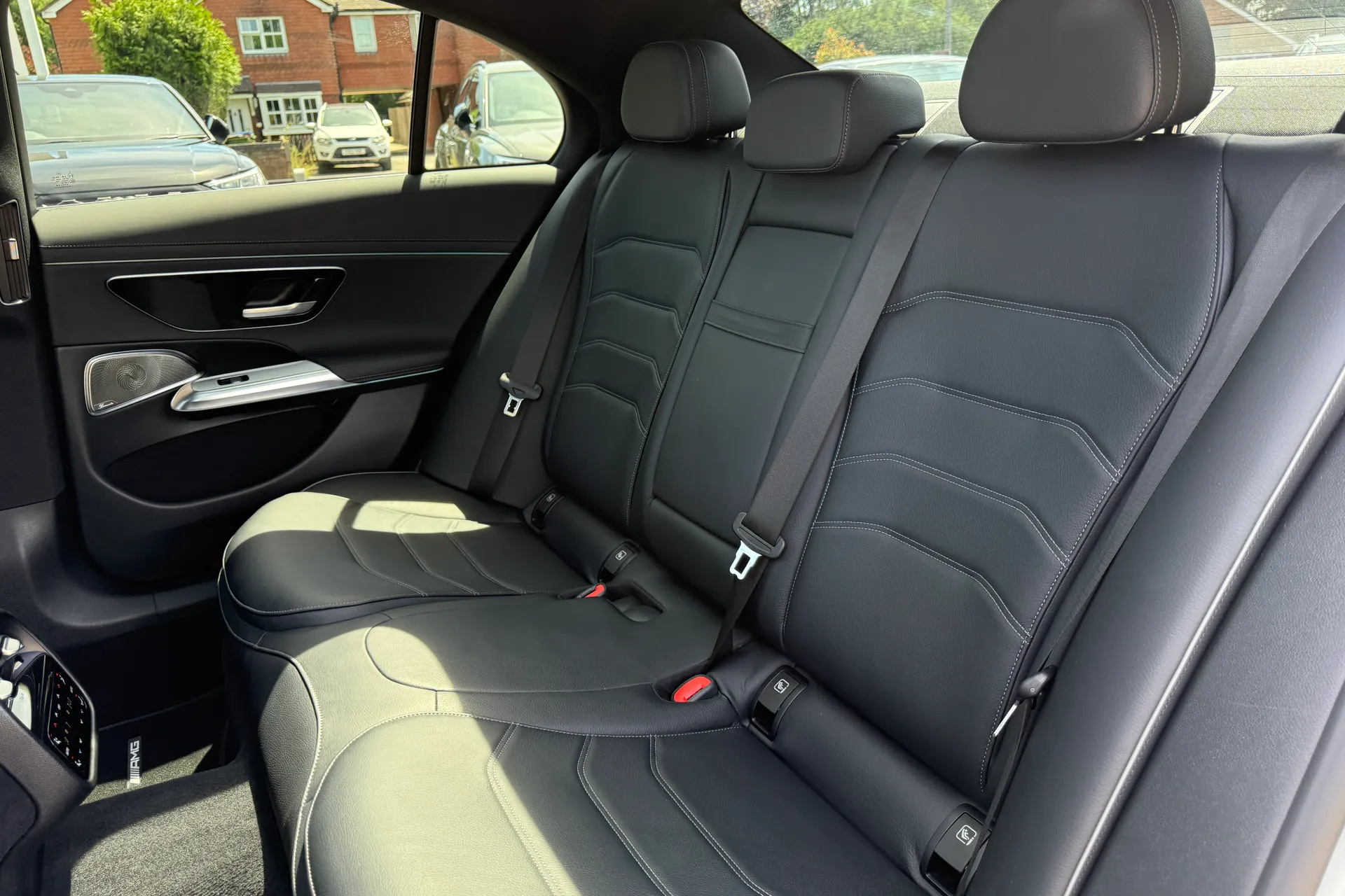 MERCEDES-BENZ E CLASS thumbnail image number 45