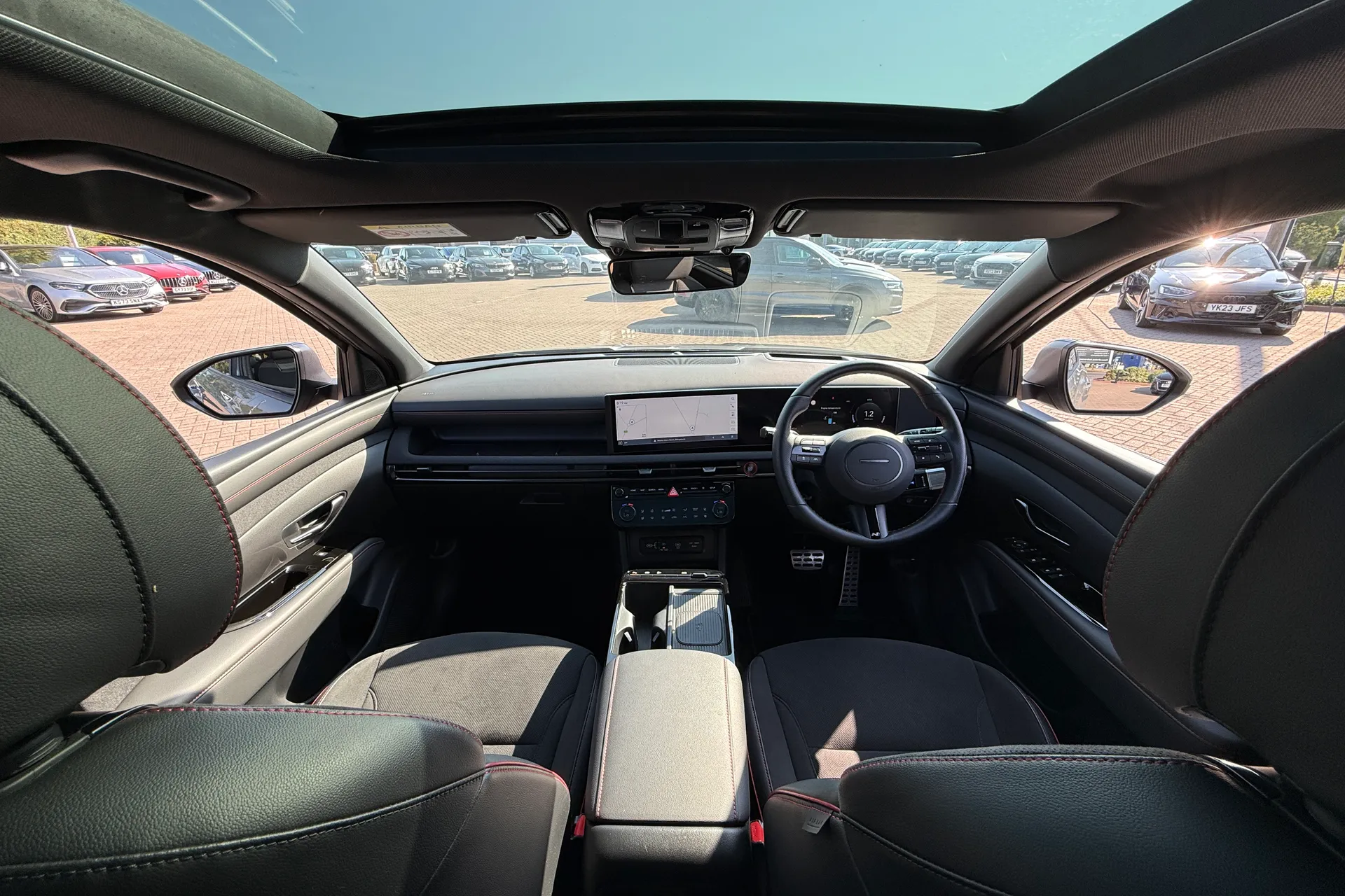 HYUNDAI TUCSON thumbnail image number 3