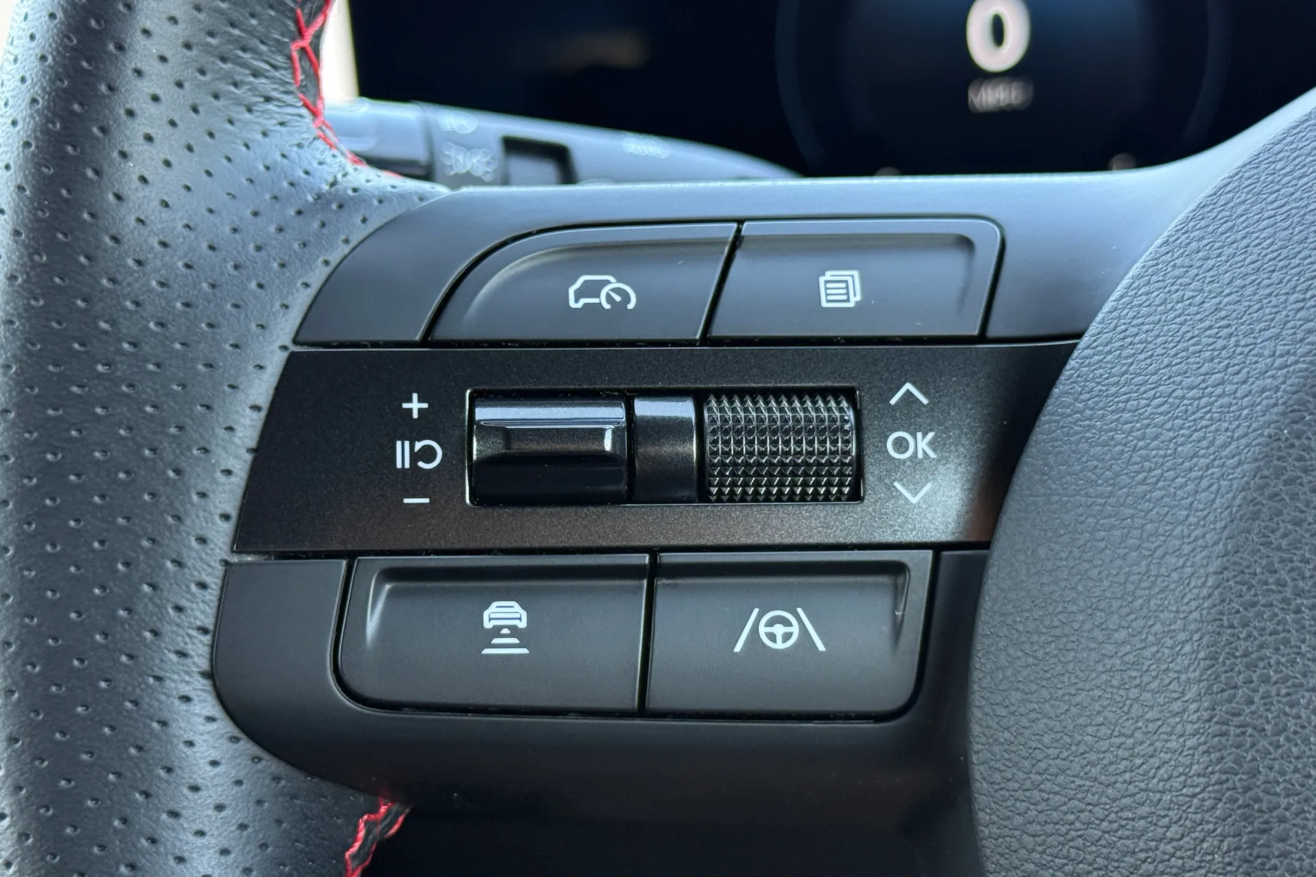 HYUNDAI TUCSON thumbnail image number 22