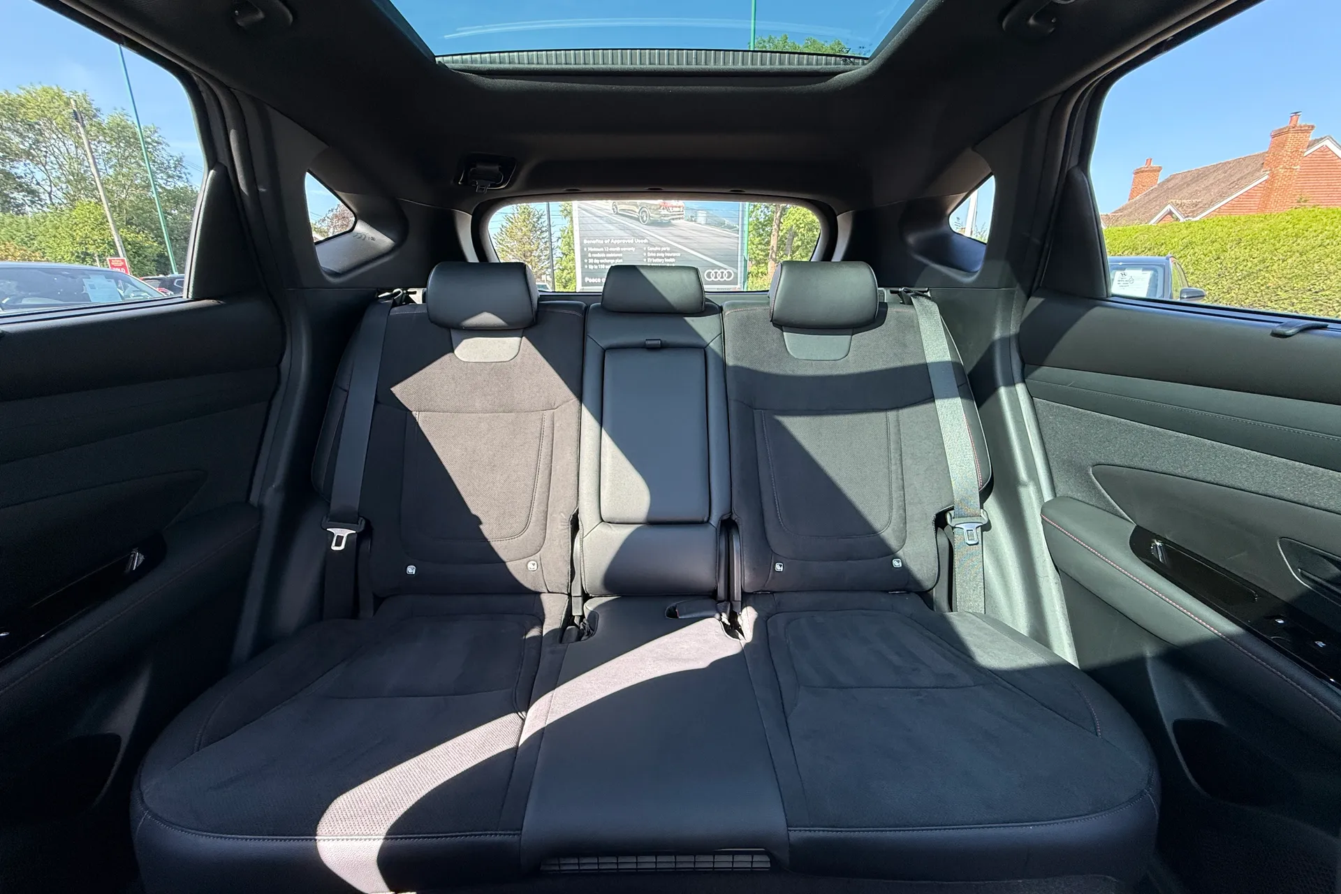 HYUNDAI TUCSON thumbnail image number 8