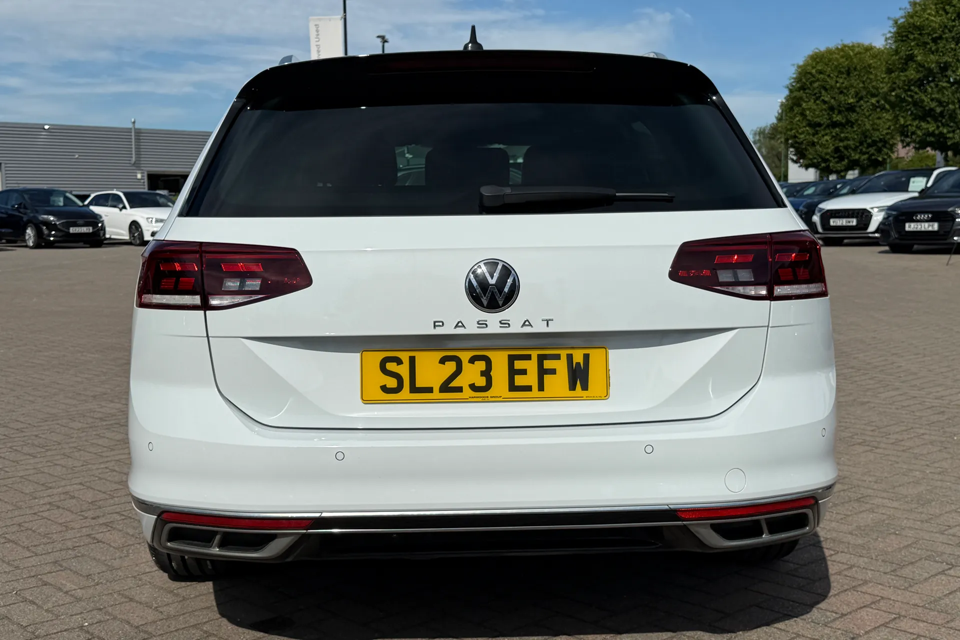 VOLKSWAGEN PASSAT thumbnail image number 27