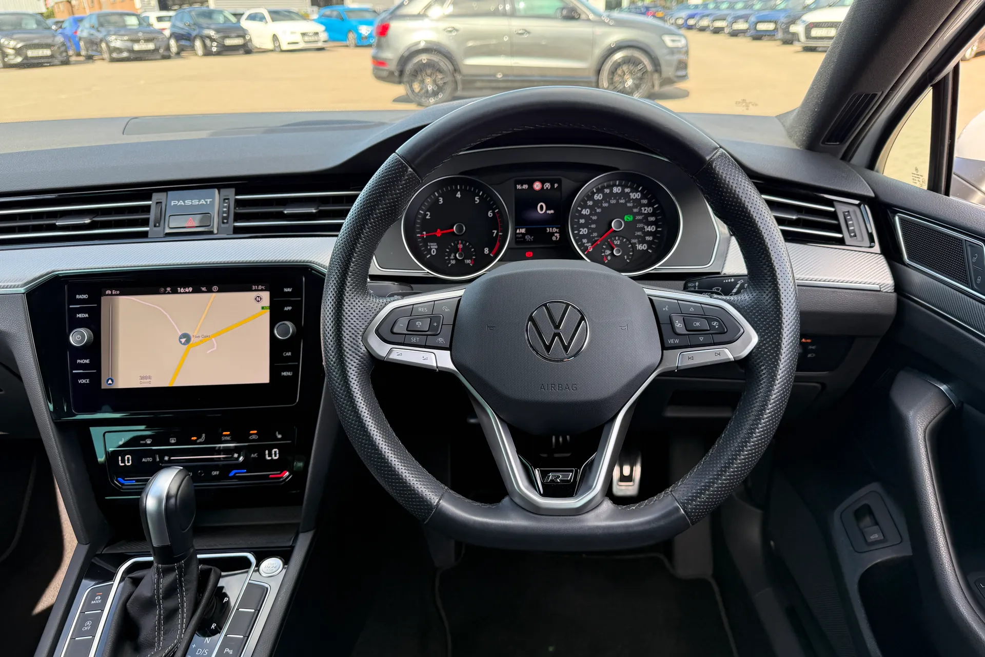 VOLKSWAGEN PASSAT thumbnail image number 6