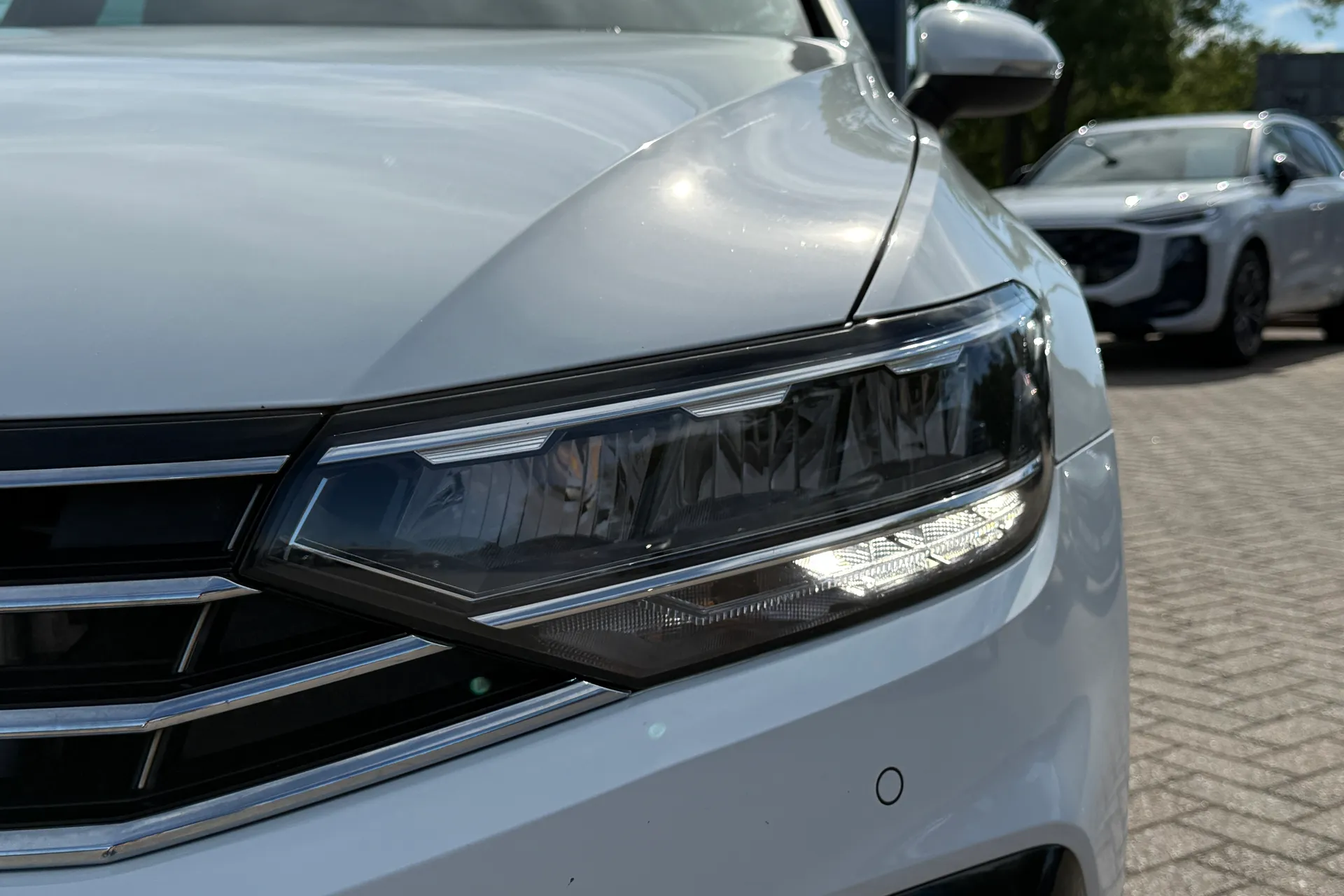 VOLKSWAGEN PASSAT thumbnail image number 48