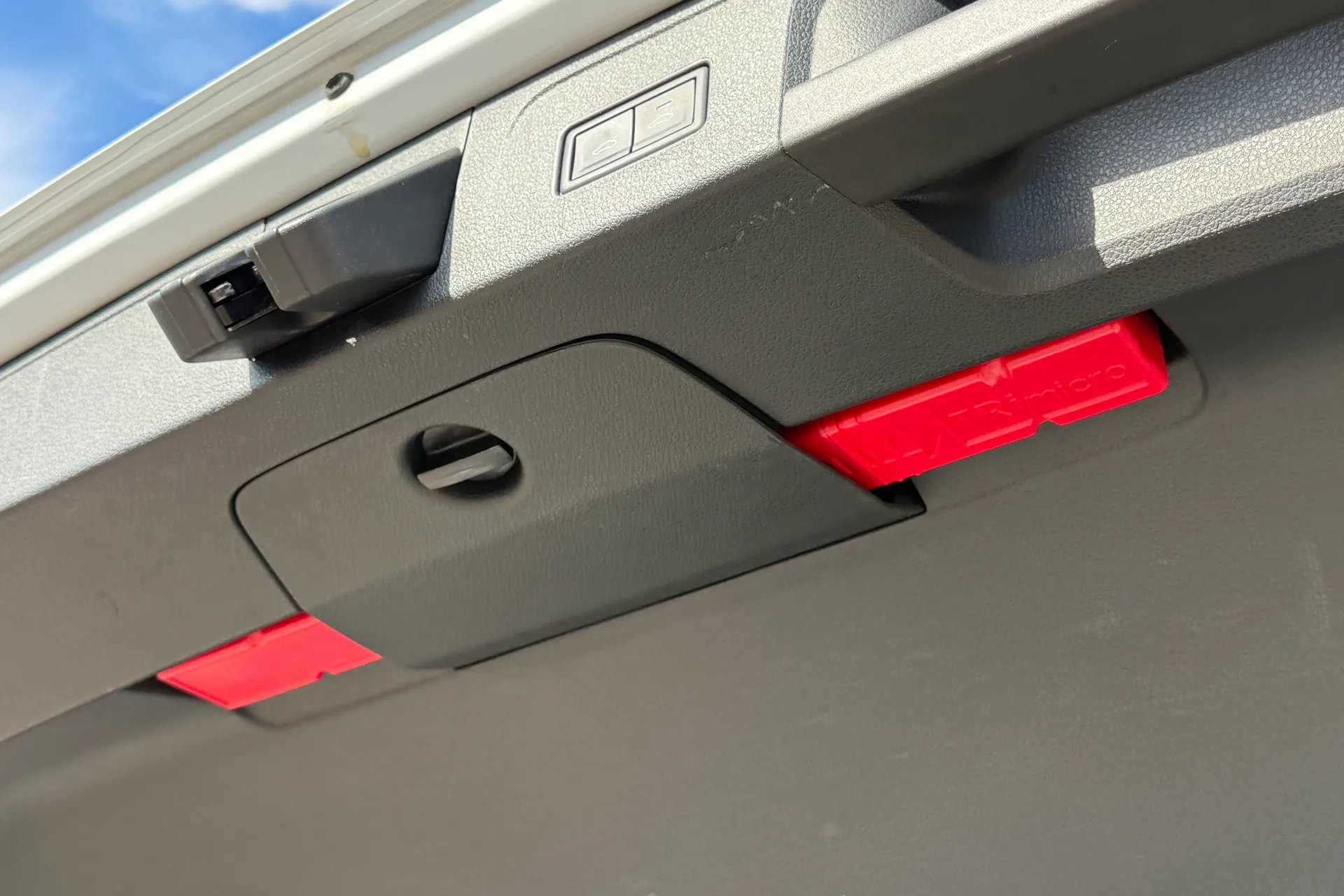 VOLKSWAGEN PASSAT thumbnail image number 32