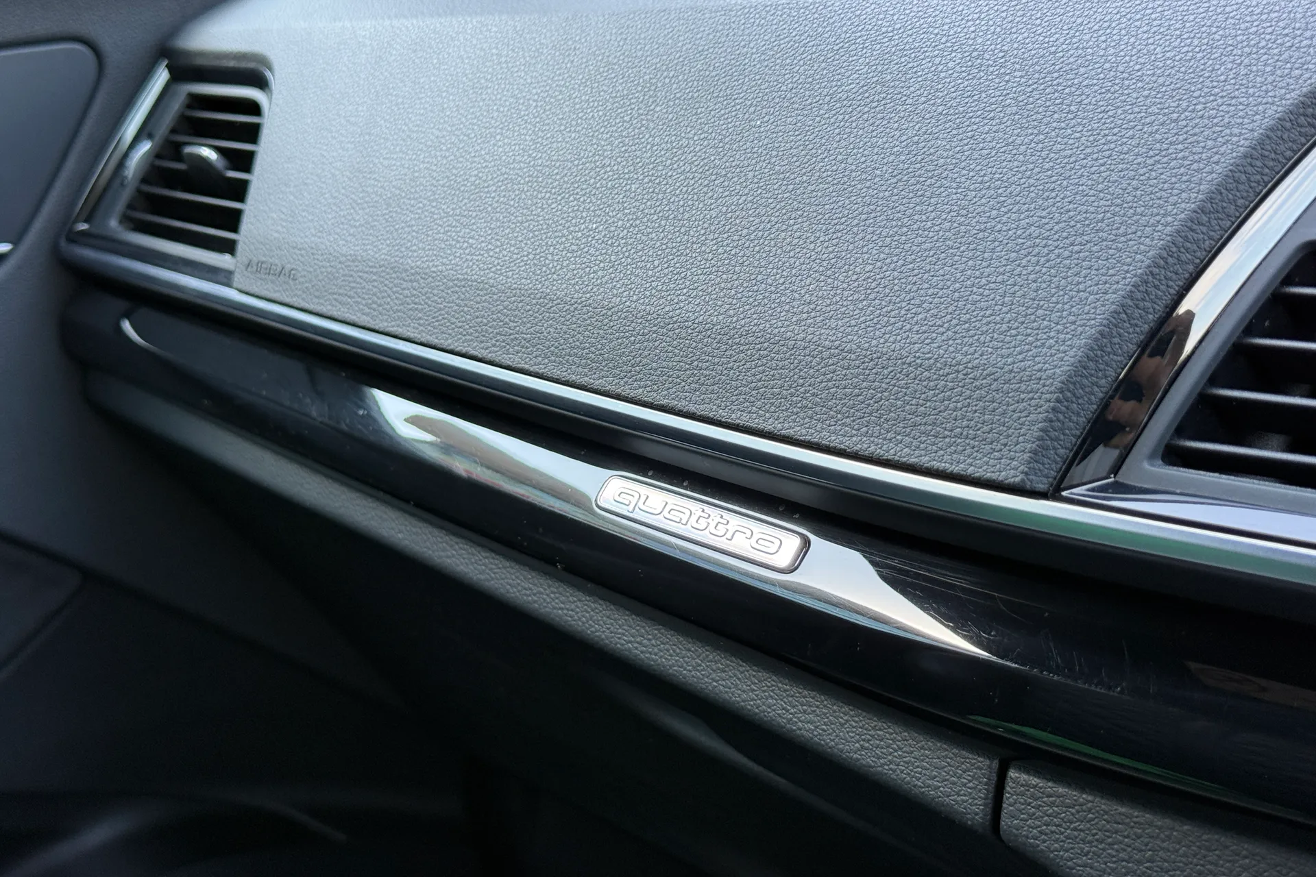 Audi Q5 thumbnail image number 17