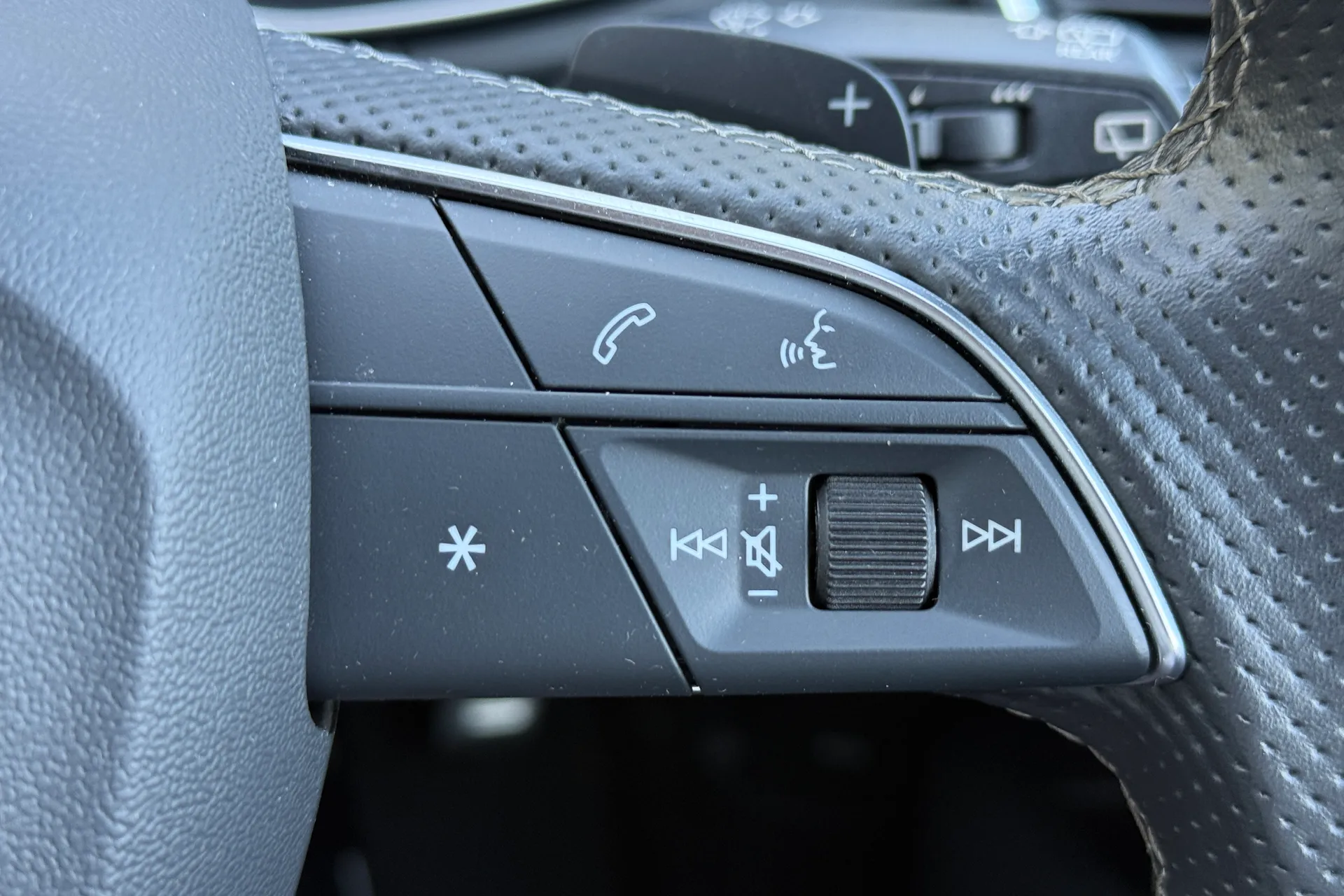 Audi Q5 thumbnail image number 27