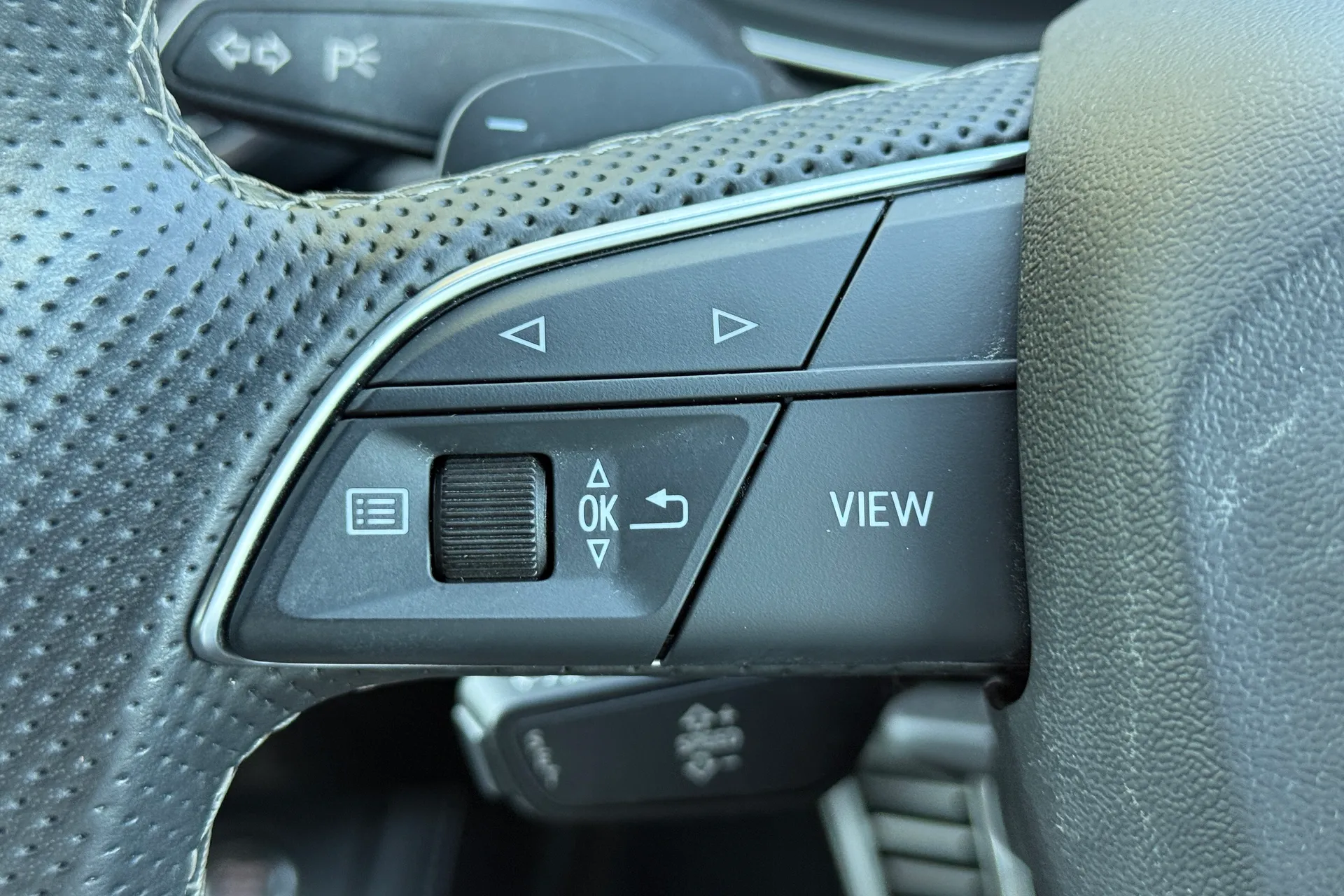 Audi Q5 thumbnail image number 26