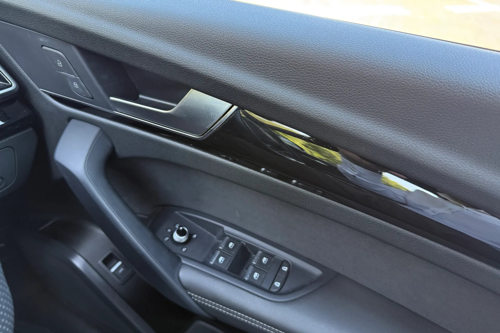 Audi Q5 thumbnail image number 28
