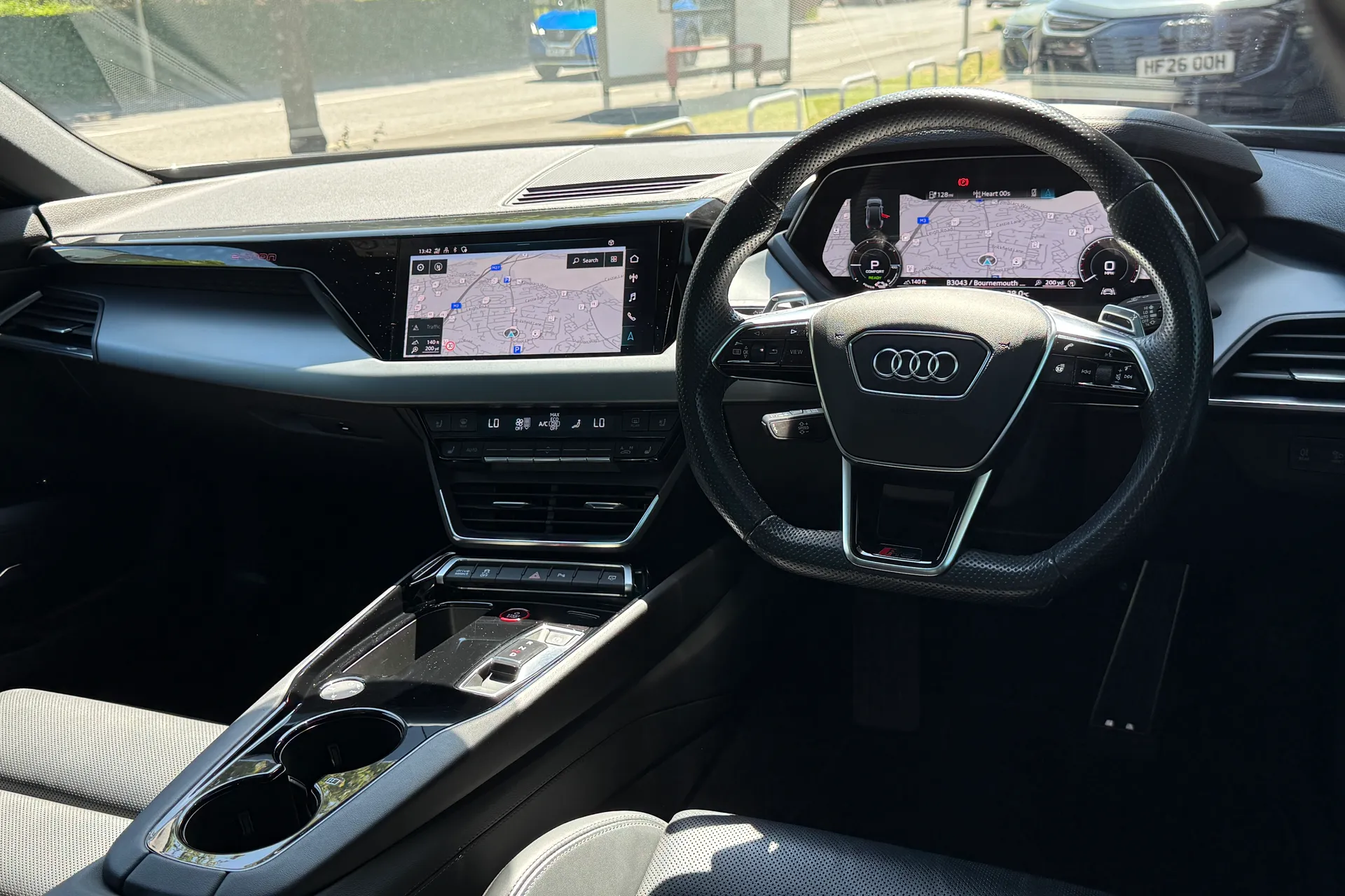 Audi RS e-tron GT thumbnail image number 24