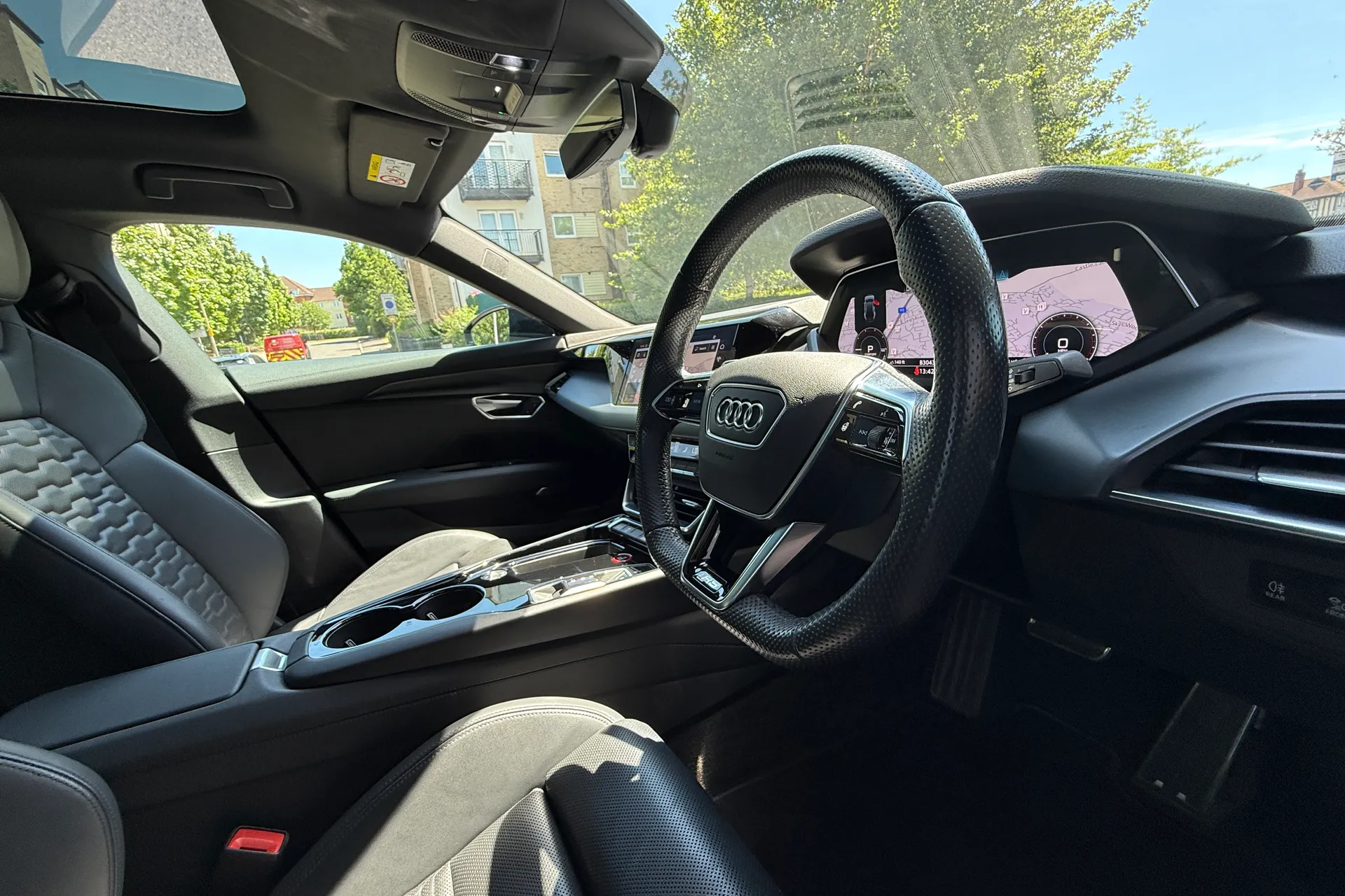 Audi RS e-tron GT thumbnail image number 13