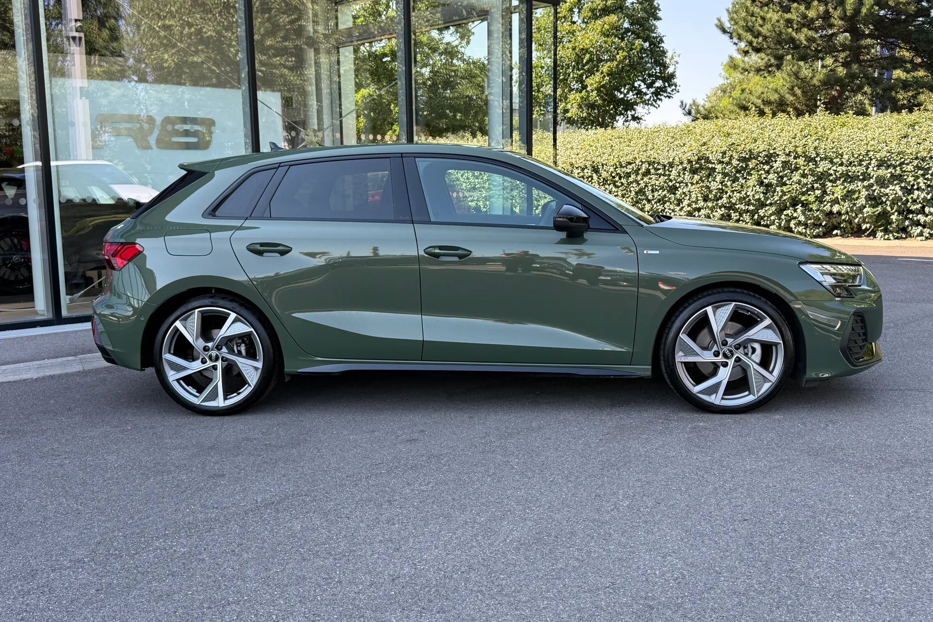 Audi A3 thumbnail image number 2