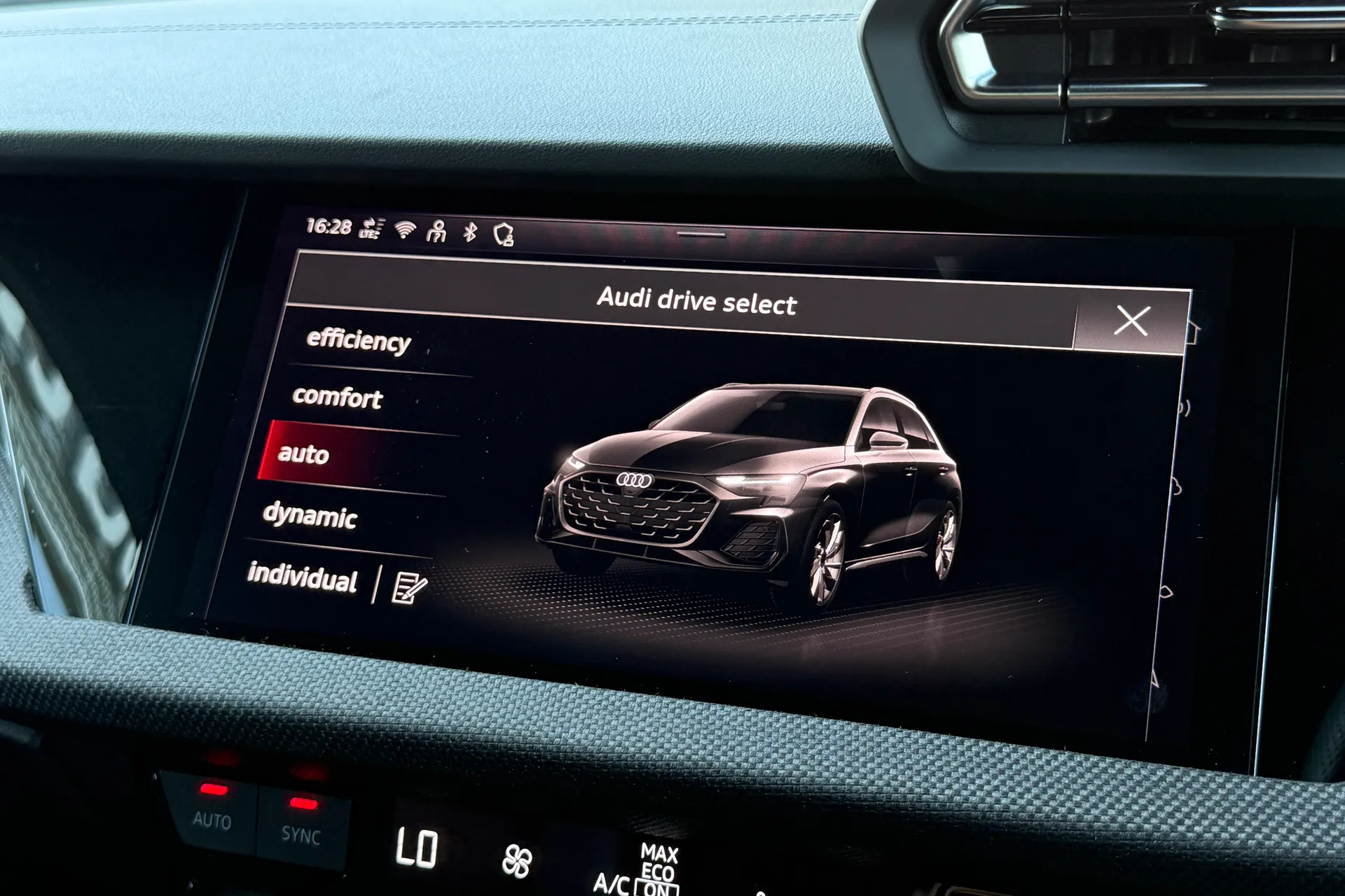 Audi A3 thumbnail image number 37