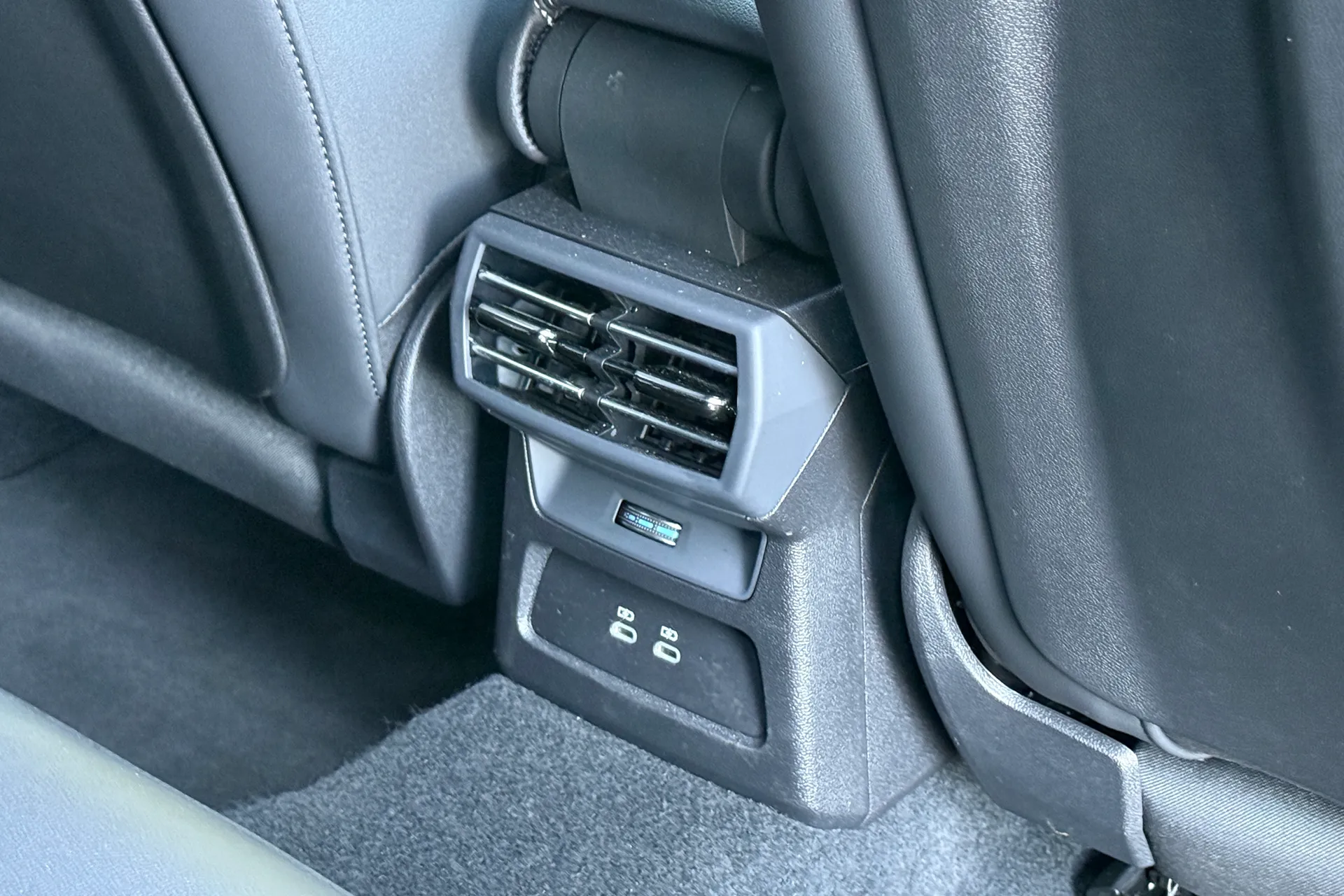 Audi A3 thumbnail image number 47