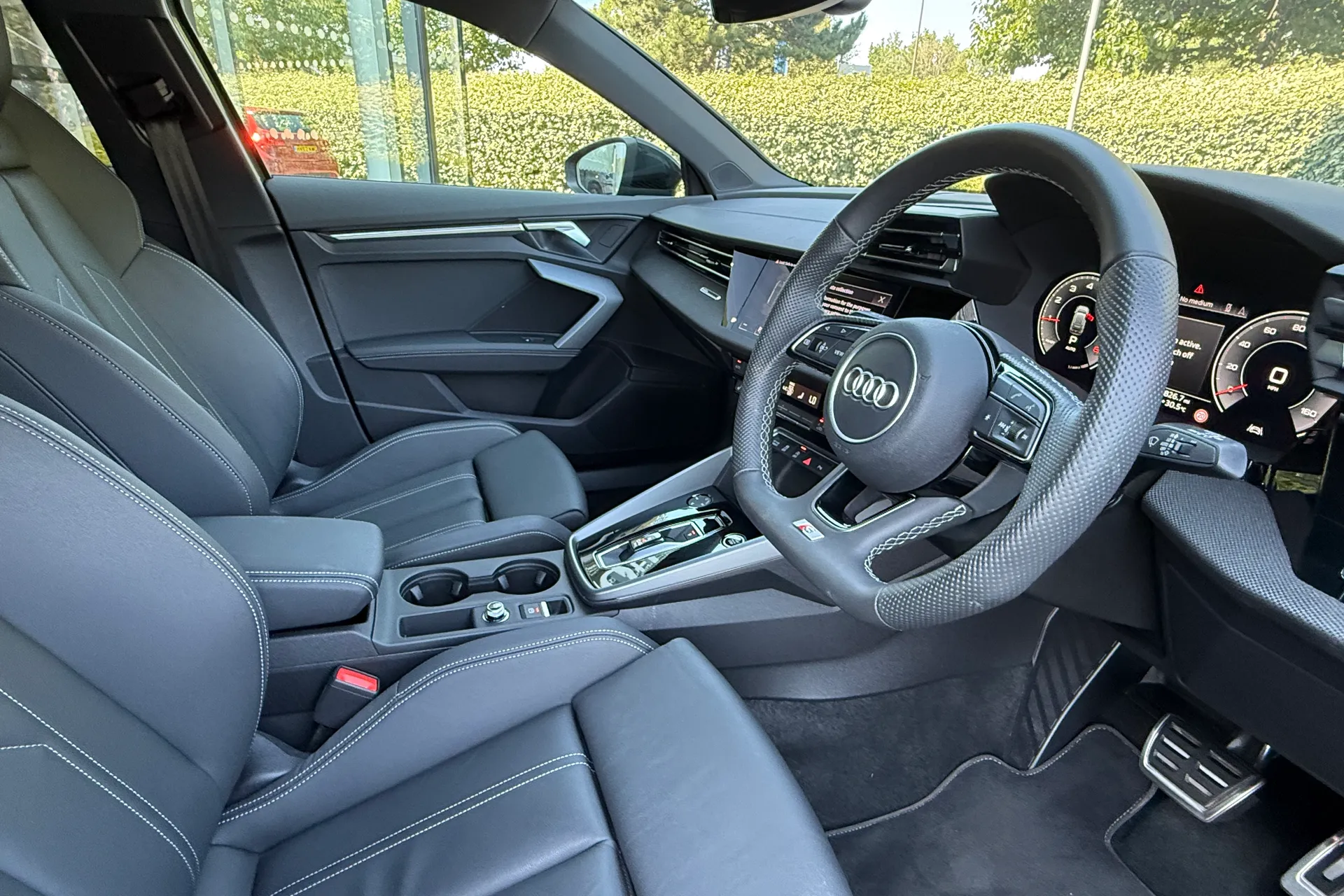 Audi A3 thumbnail image number 32
