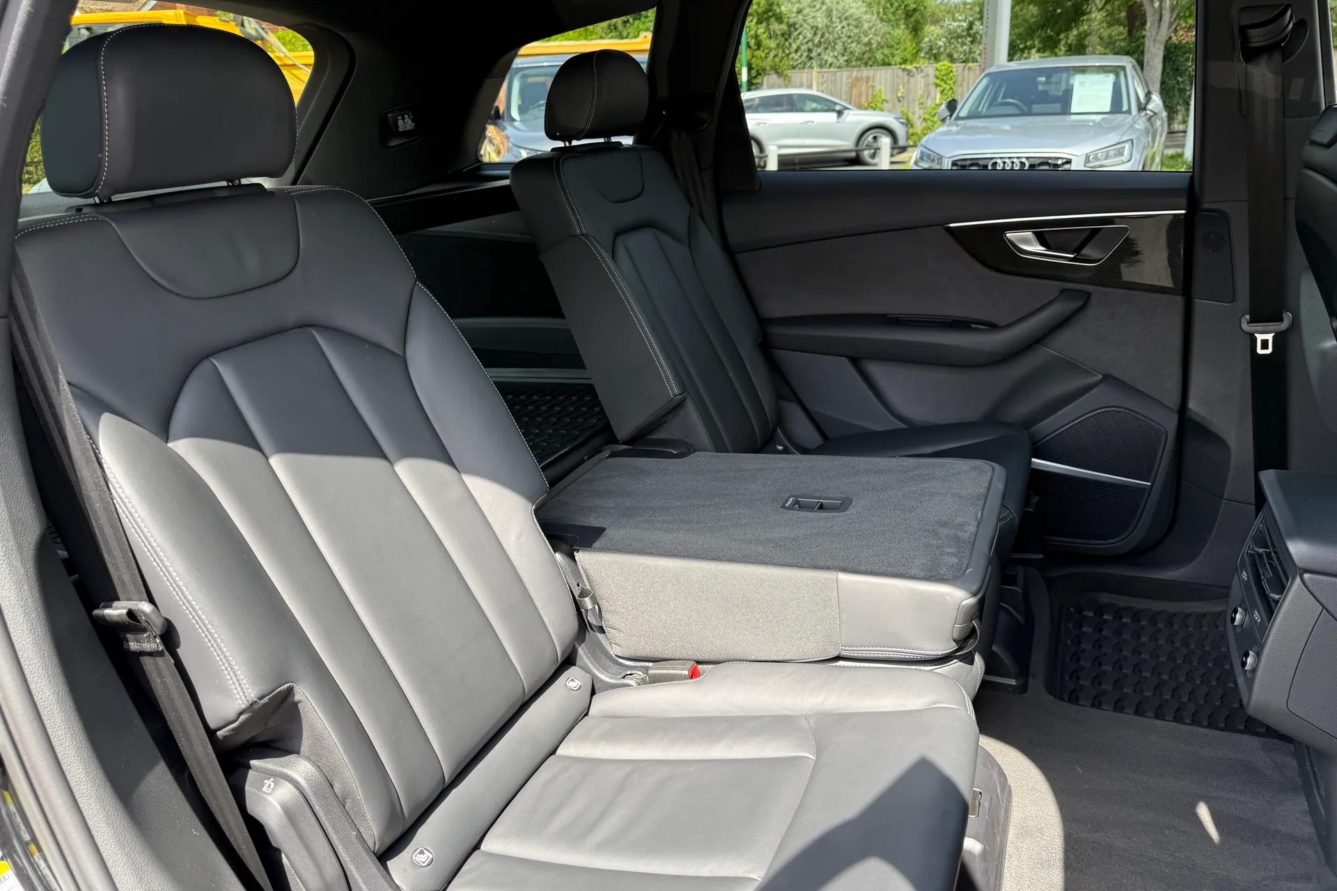 Audi Q7 thumbnail image number 57