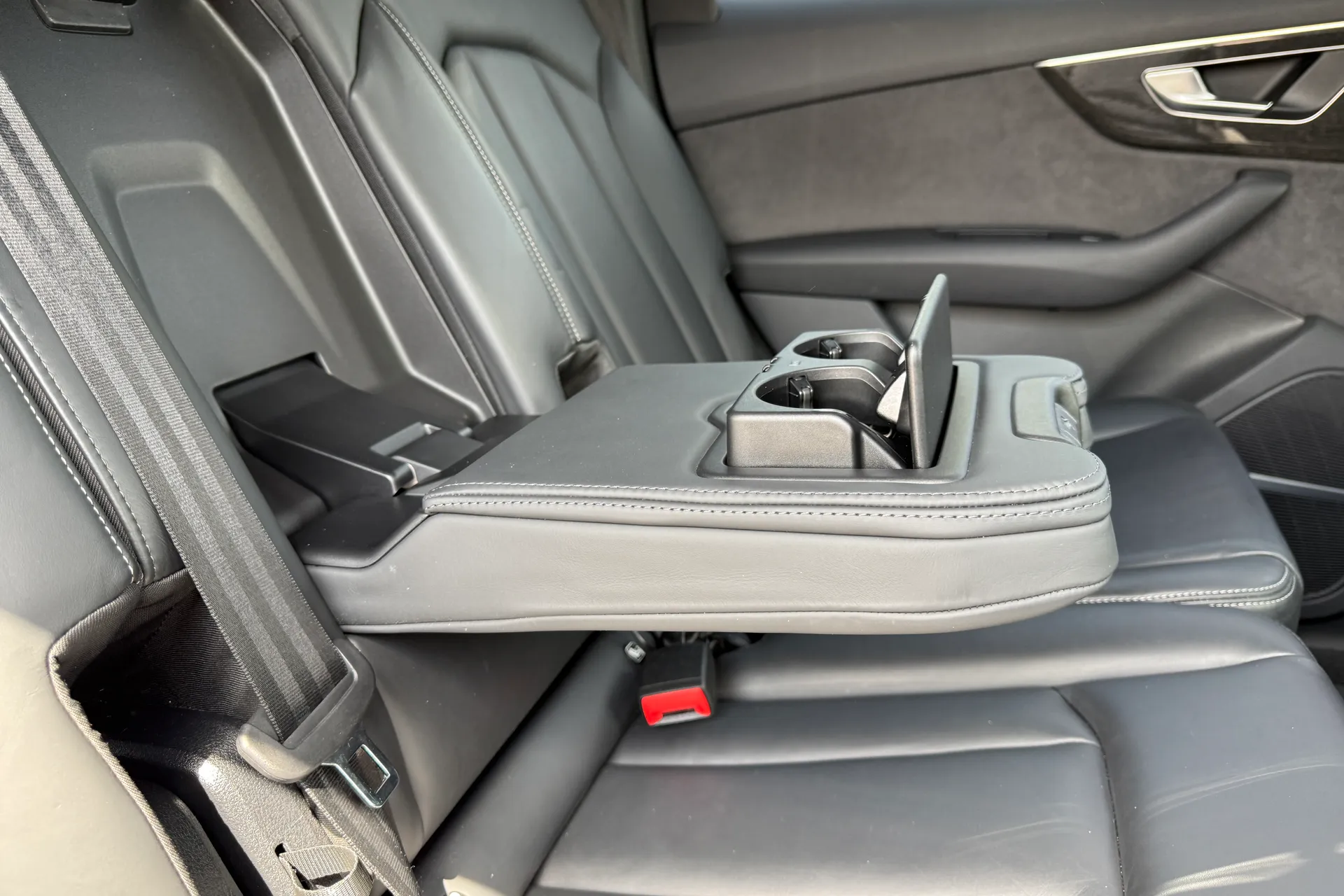 Audi Q7 thumbnail image number 56