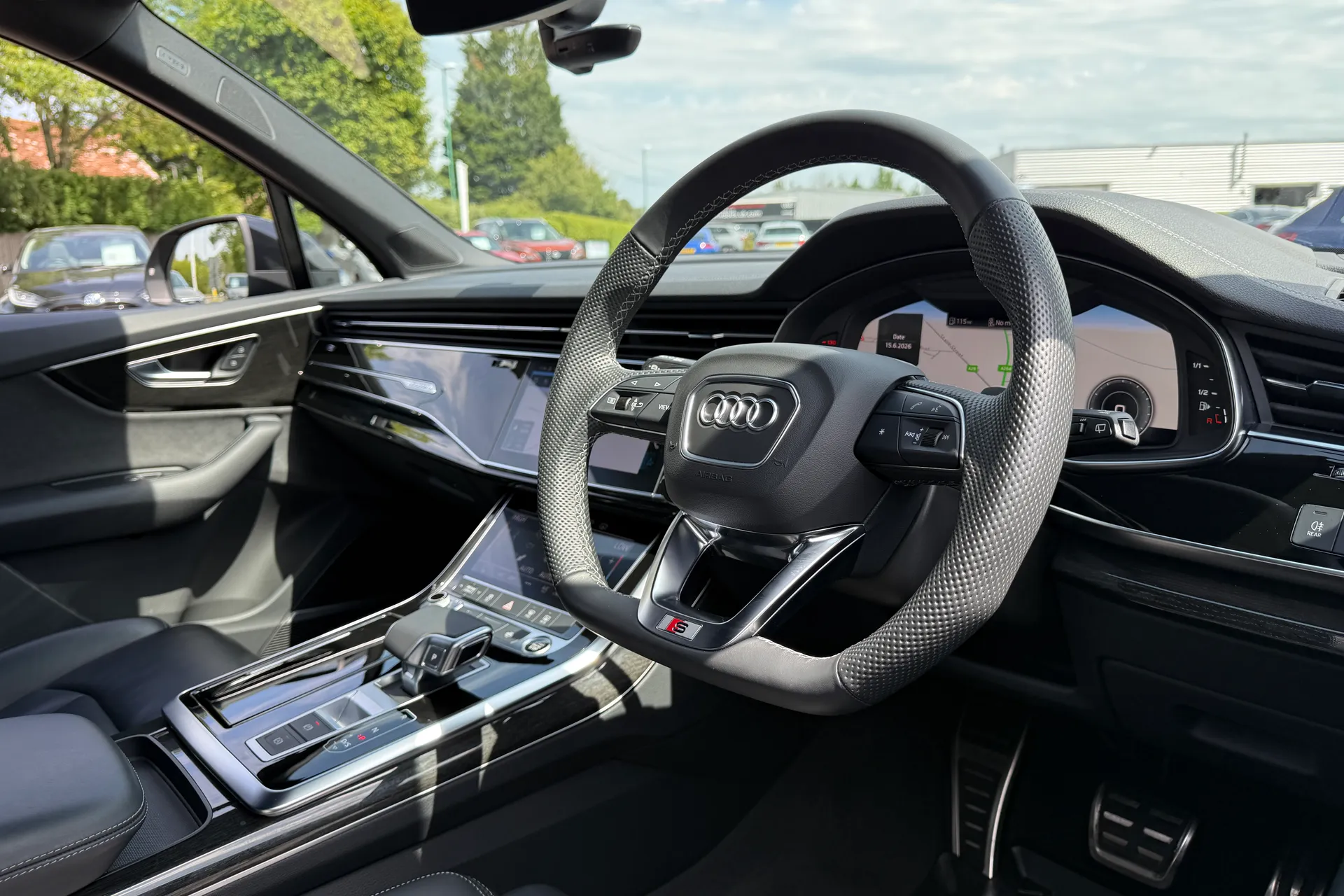 Audi Q7 thumbnail image number 37