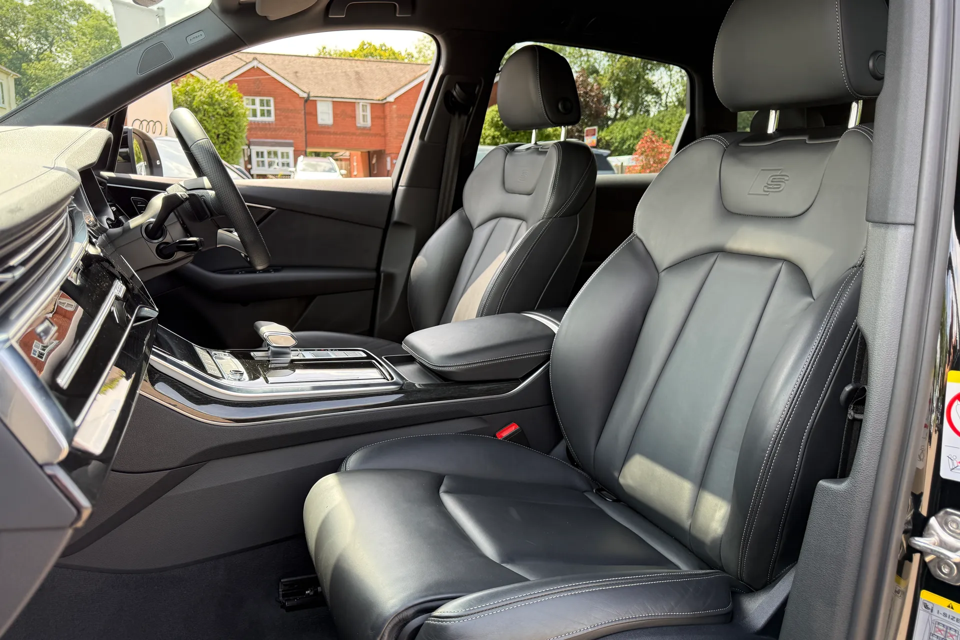 Audi Q7 thumbnail image number 39
