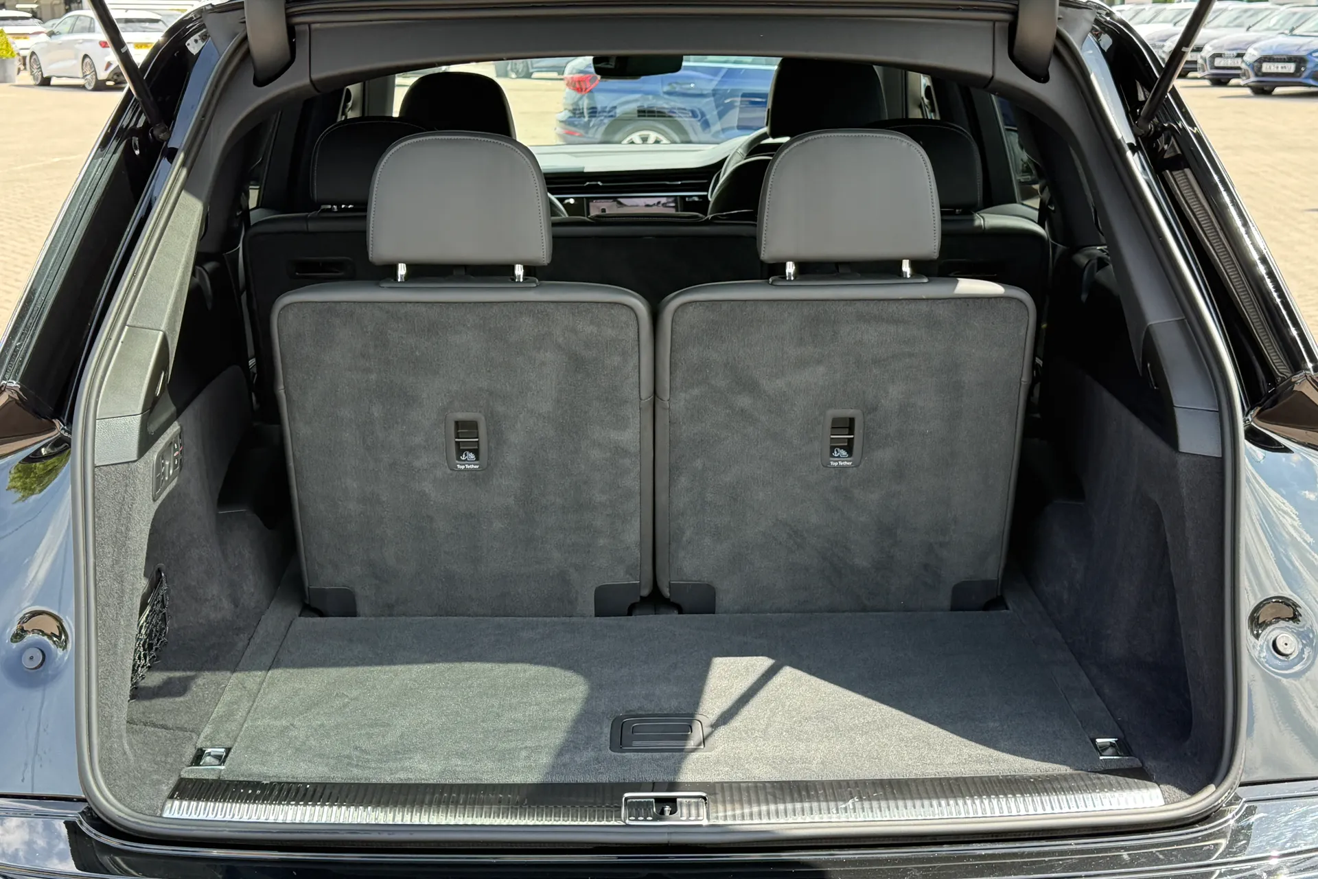 Audi Q7 thumbnail image number 45