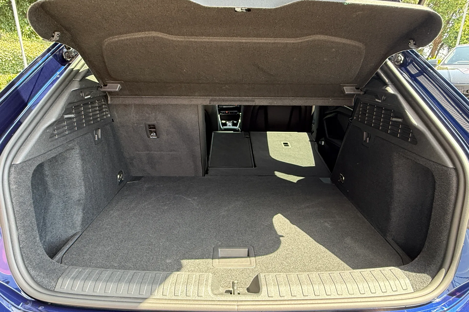 Audi A3 thumbnail image number 52