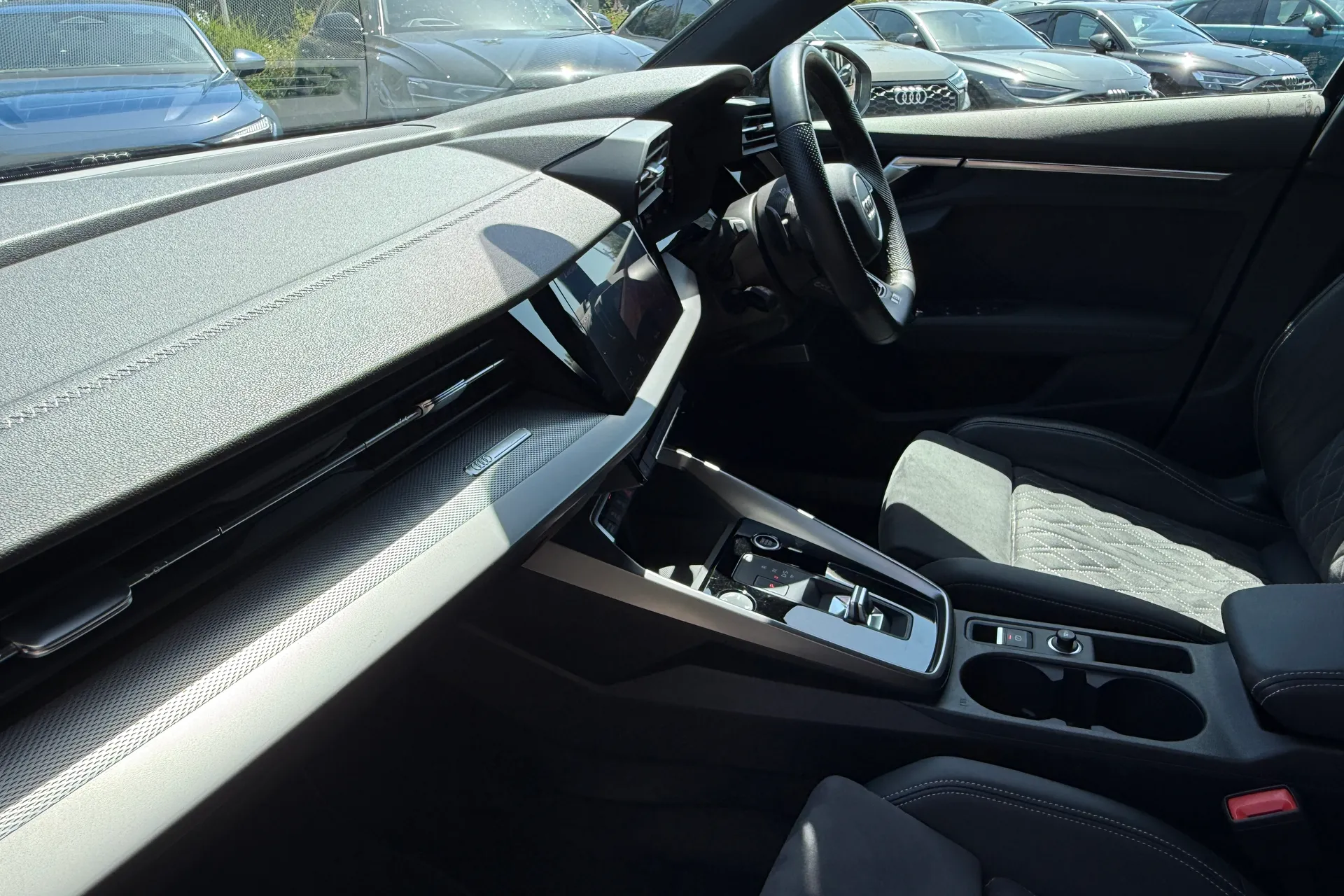 Audi A3 thumbnail image number 17