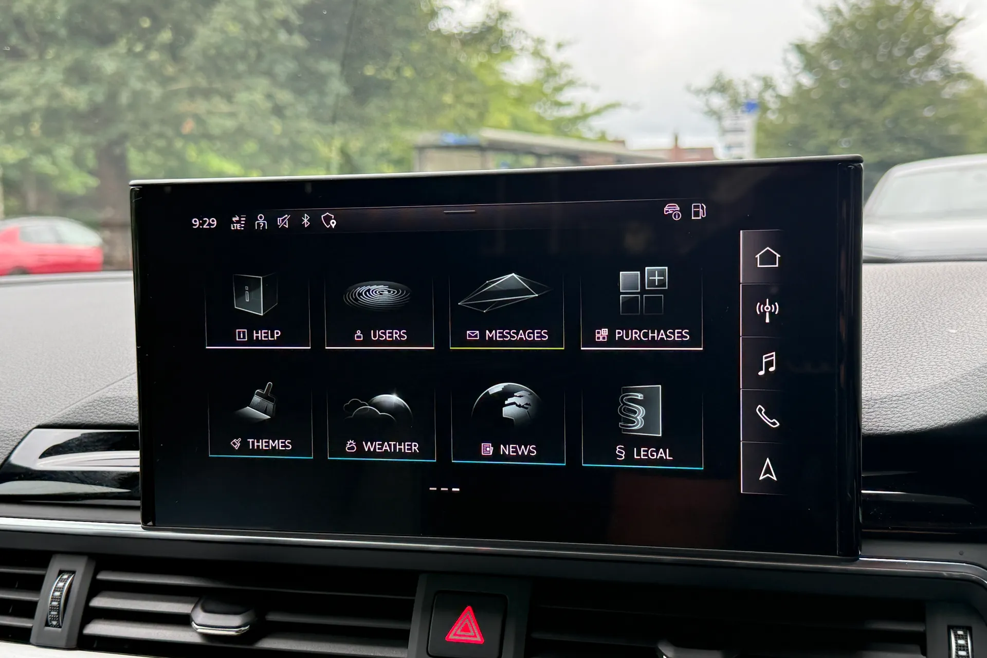 Audi A4 thumbnail image number 21