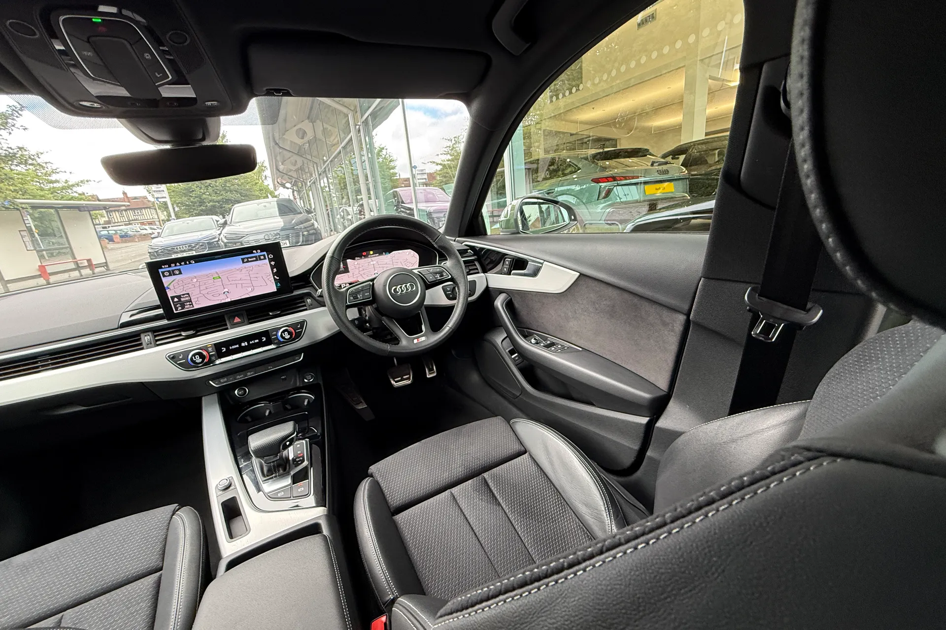 Audi A4 thumbnail image number 42