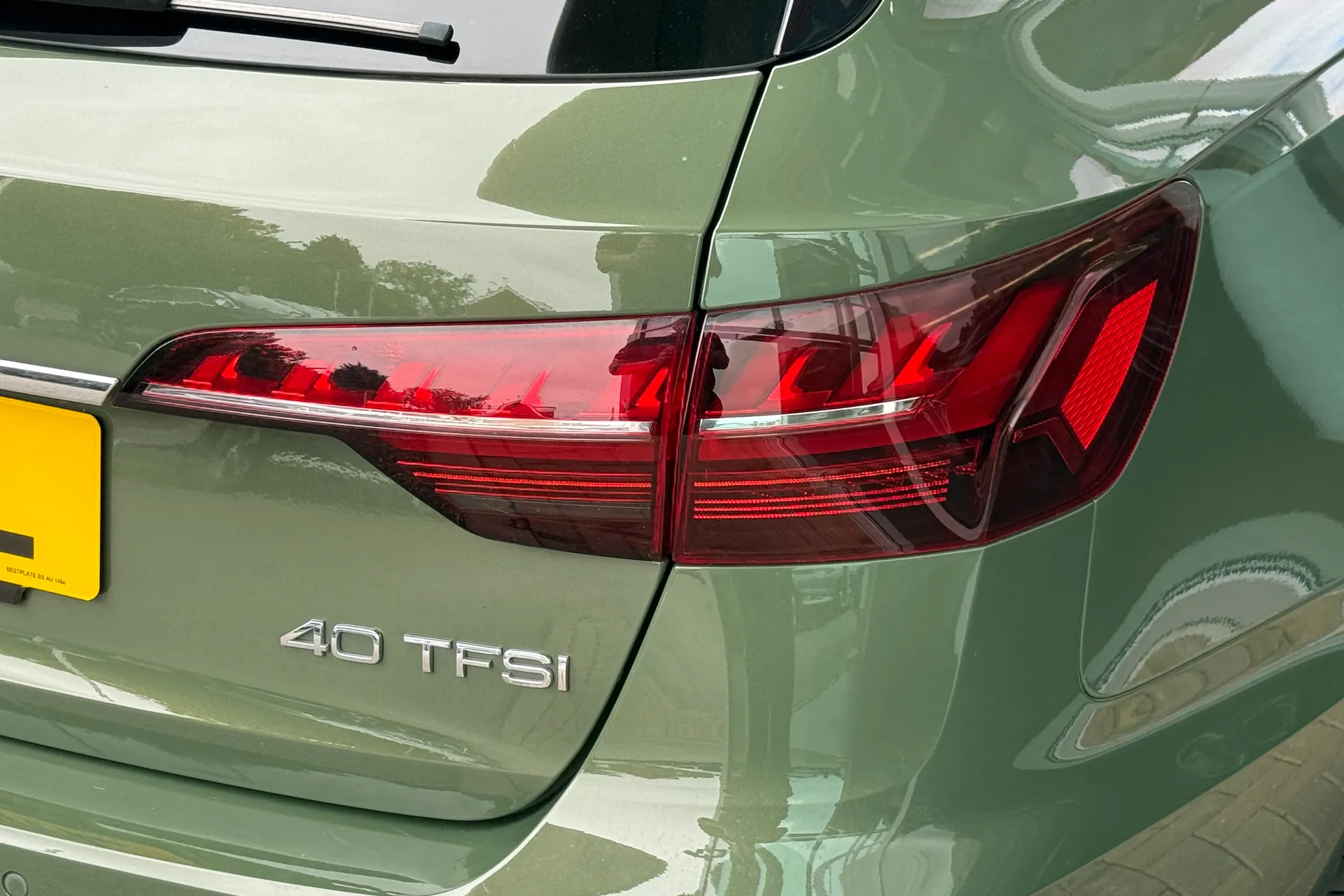 Audi A4 thumbnail image number 44