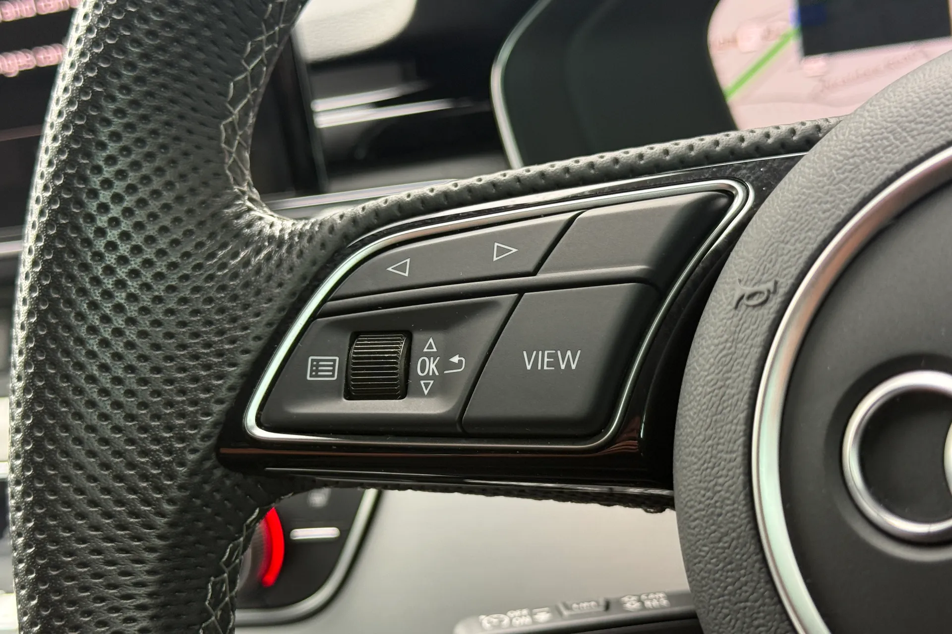 Audi A4 thumbnail image number 15