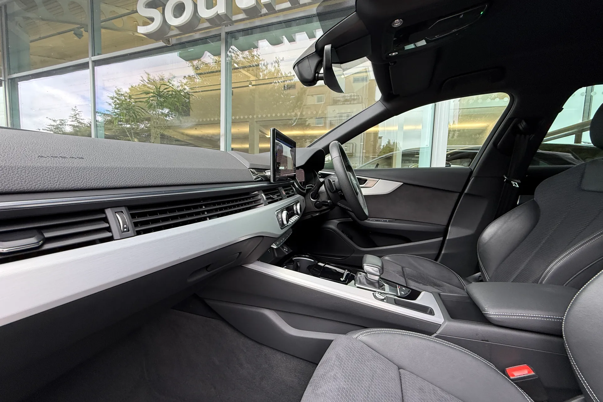 Audi A4 thumbnail image number 9