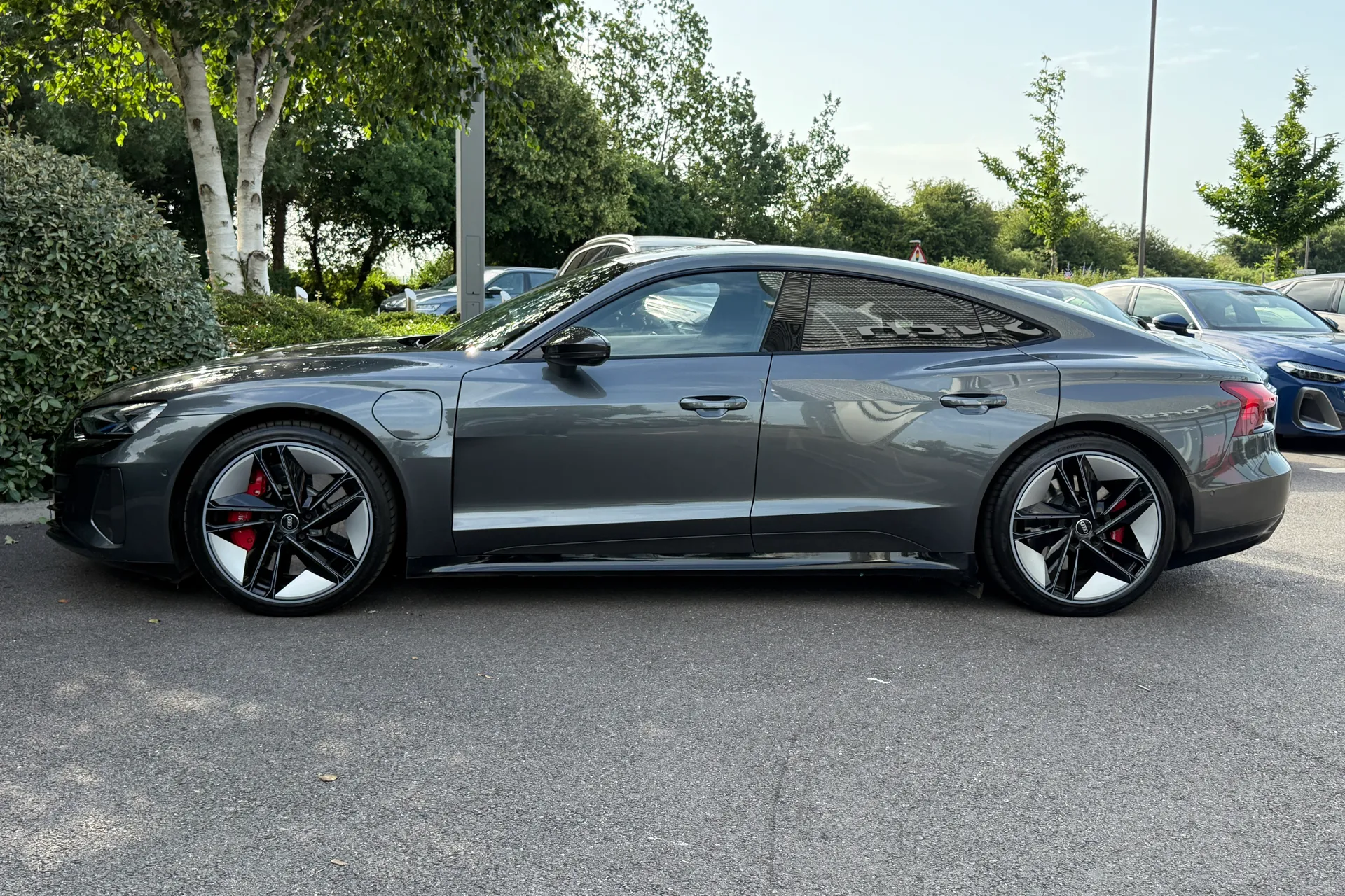 Audi RS e-tron GT thumbnail image number 26